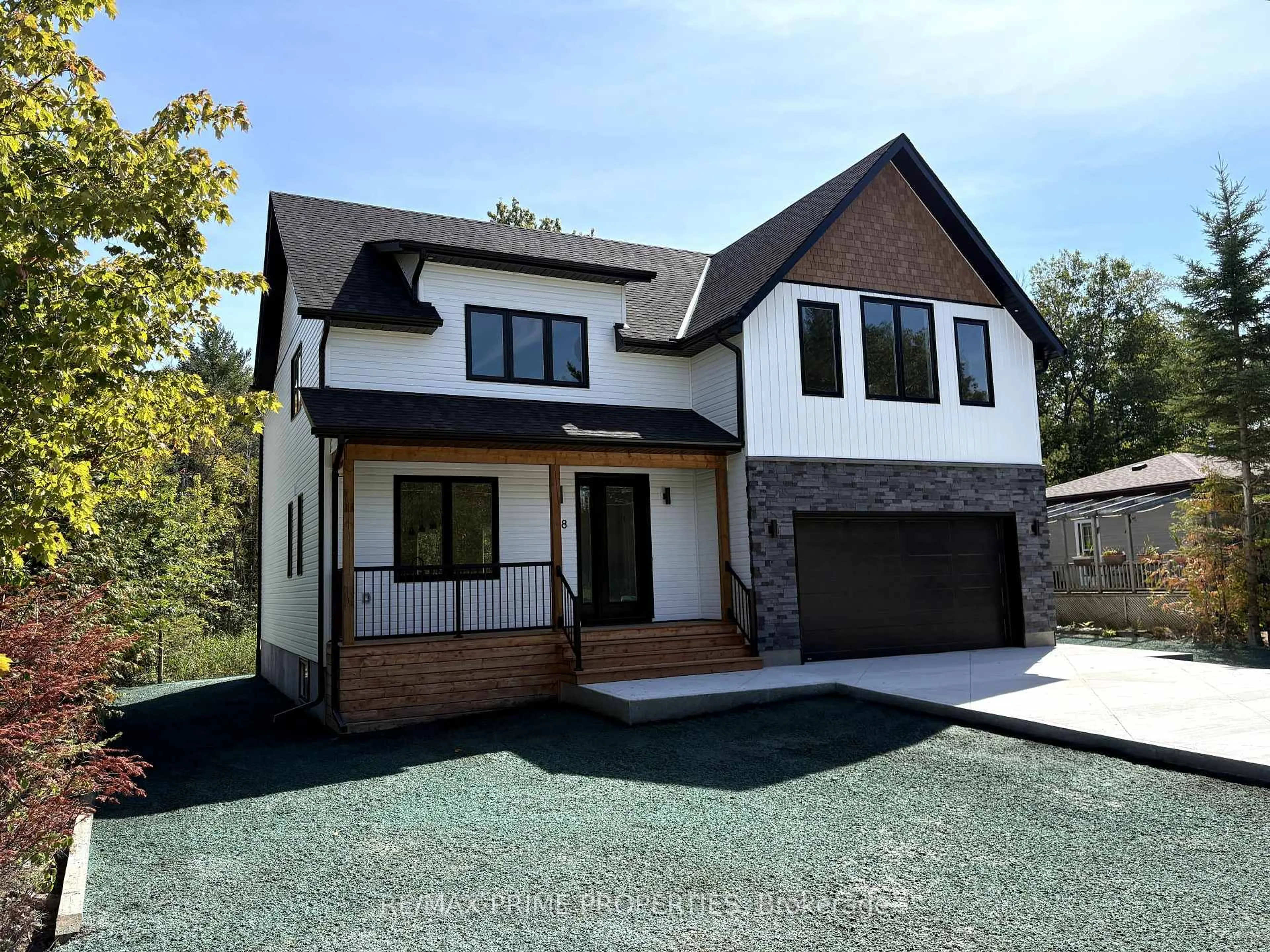 Home with brick exterior material, street for 118 Valerie Cres, Wasaga Beach Ontario L9Z 2P8