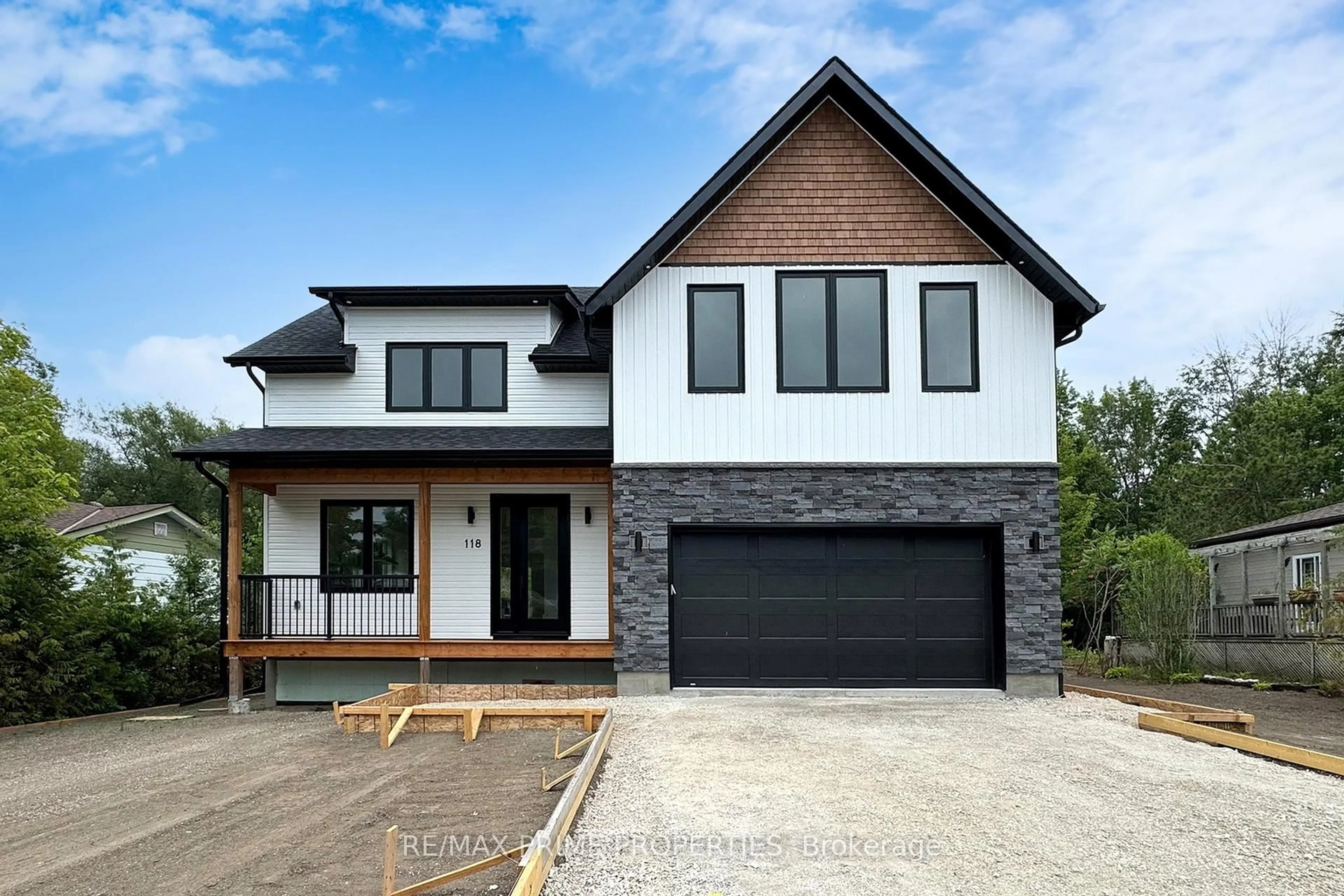 Home with brick exterior material, street for 118 Valerie Cres, Wasaga Beach Ontario L9Z 2P8