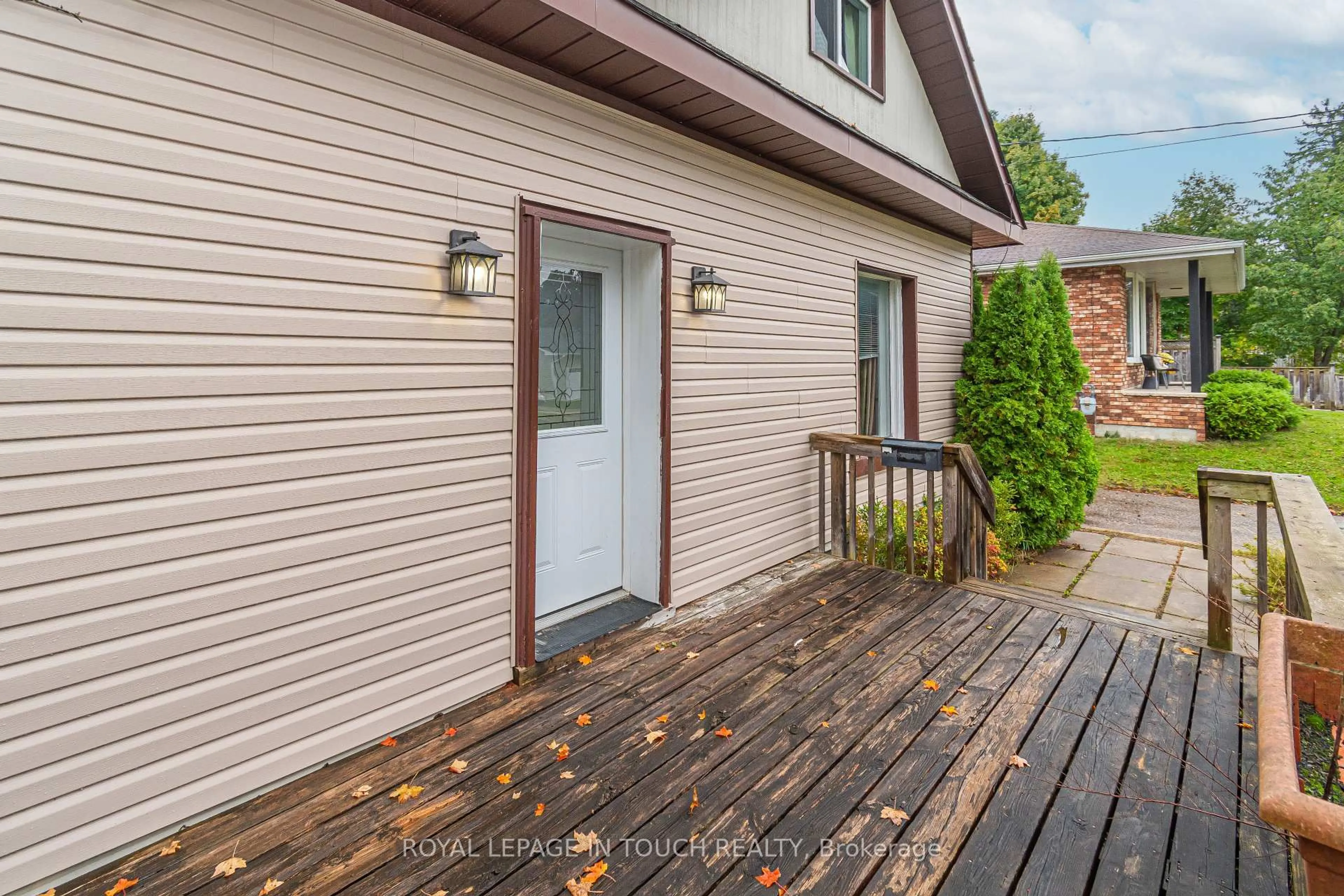 Unknown for 125 Eighth St, Midland Ontario L4R 4A5