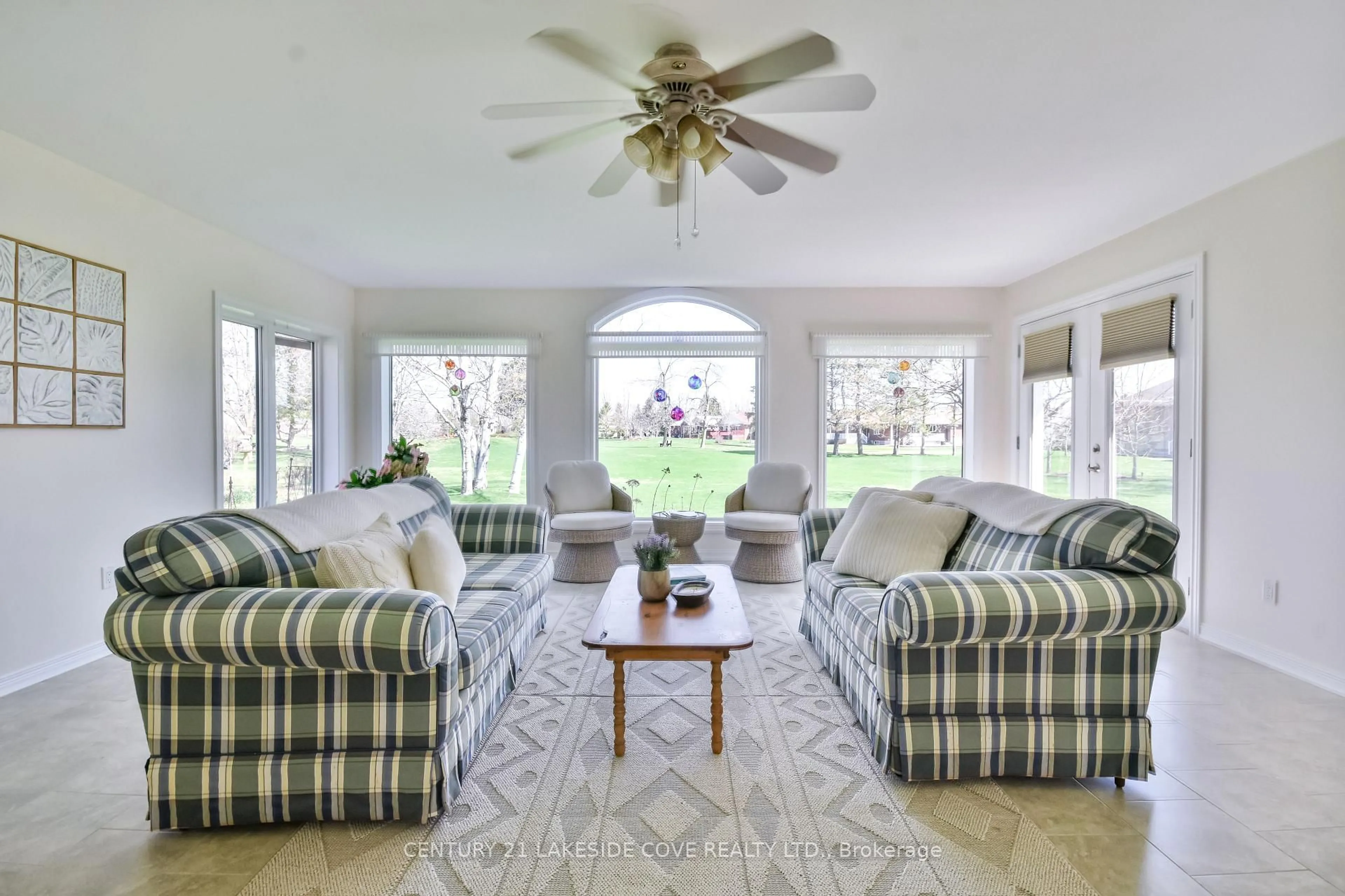 Living room with furniture, unknown for 121 Bayshore Dr, Ramara Ontario L0K 1B0