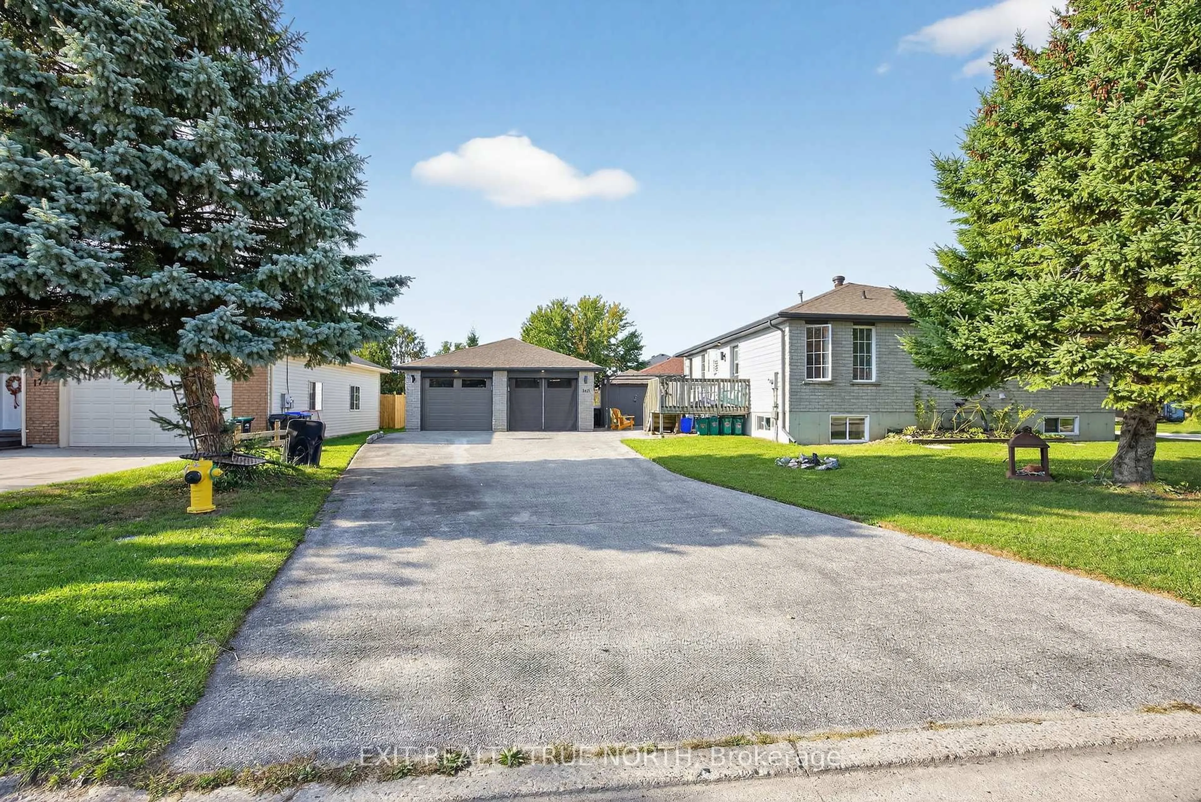 A pic from outside/outdoor area/front of a property/back of a property/a pic from drone, street for 165 Ritchie Cres, Springwater Ontario L0L 1P0