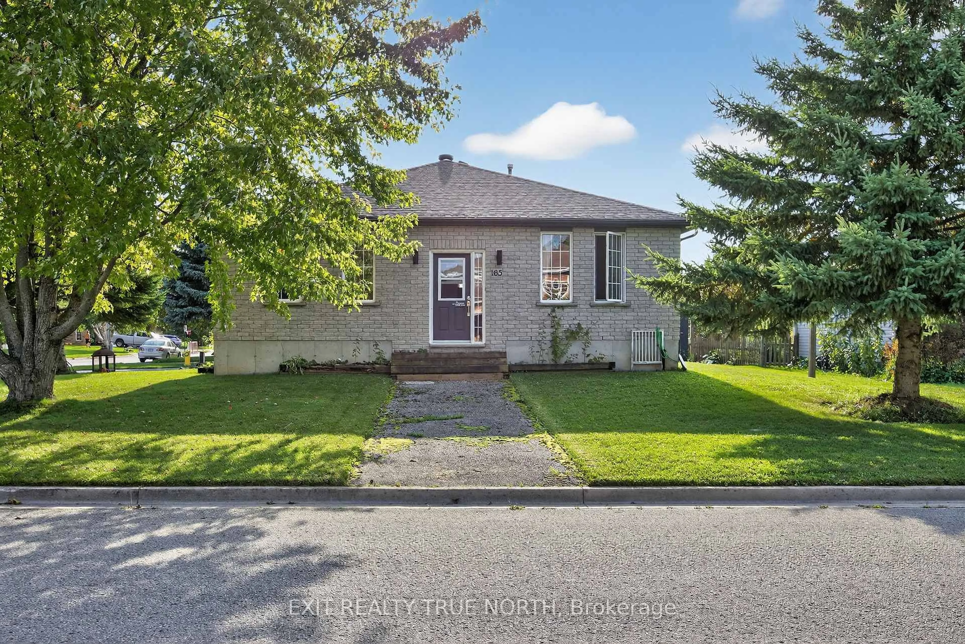 Unknown for 165 Ritchie Cres, Springwater Ontario L0L 1P0