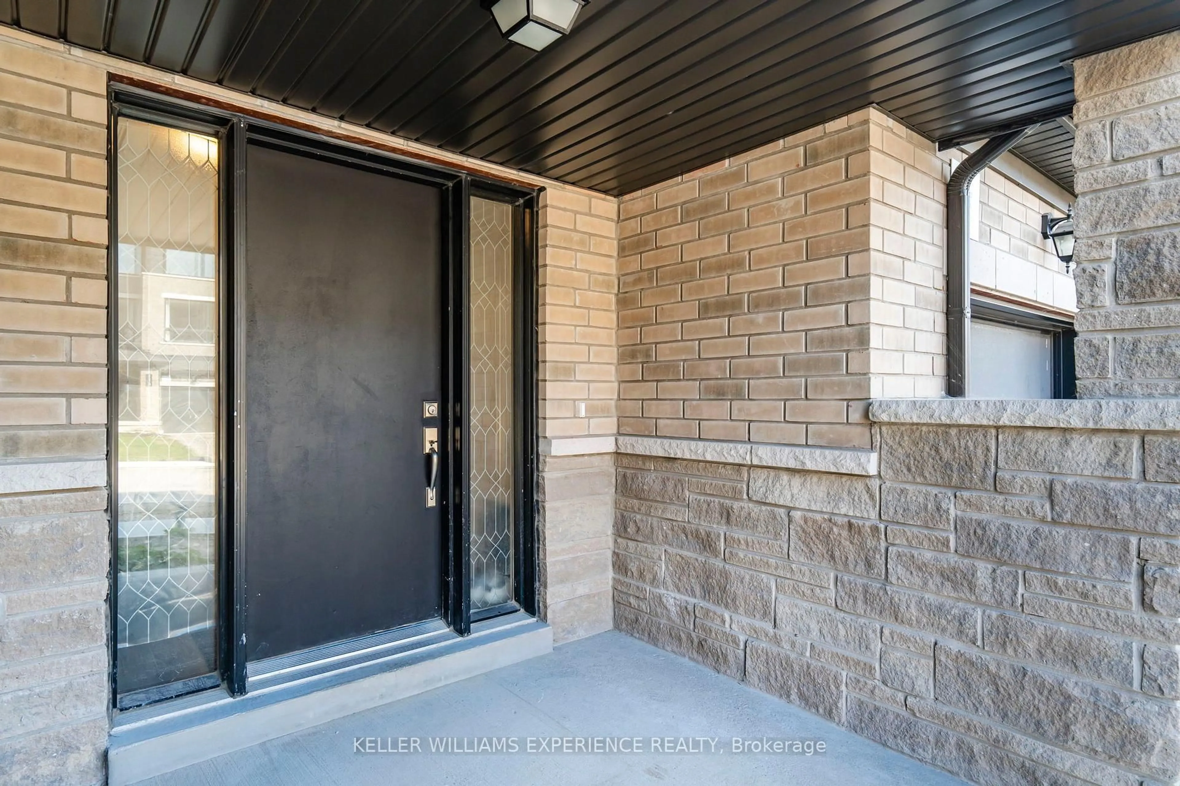 Indoor entryway for 115 Blue Forest Cres, Barrie Ontario L9J 0N7