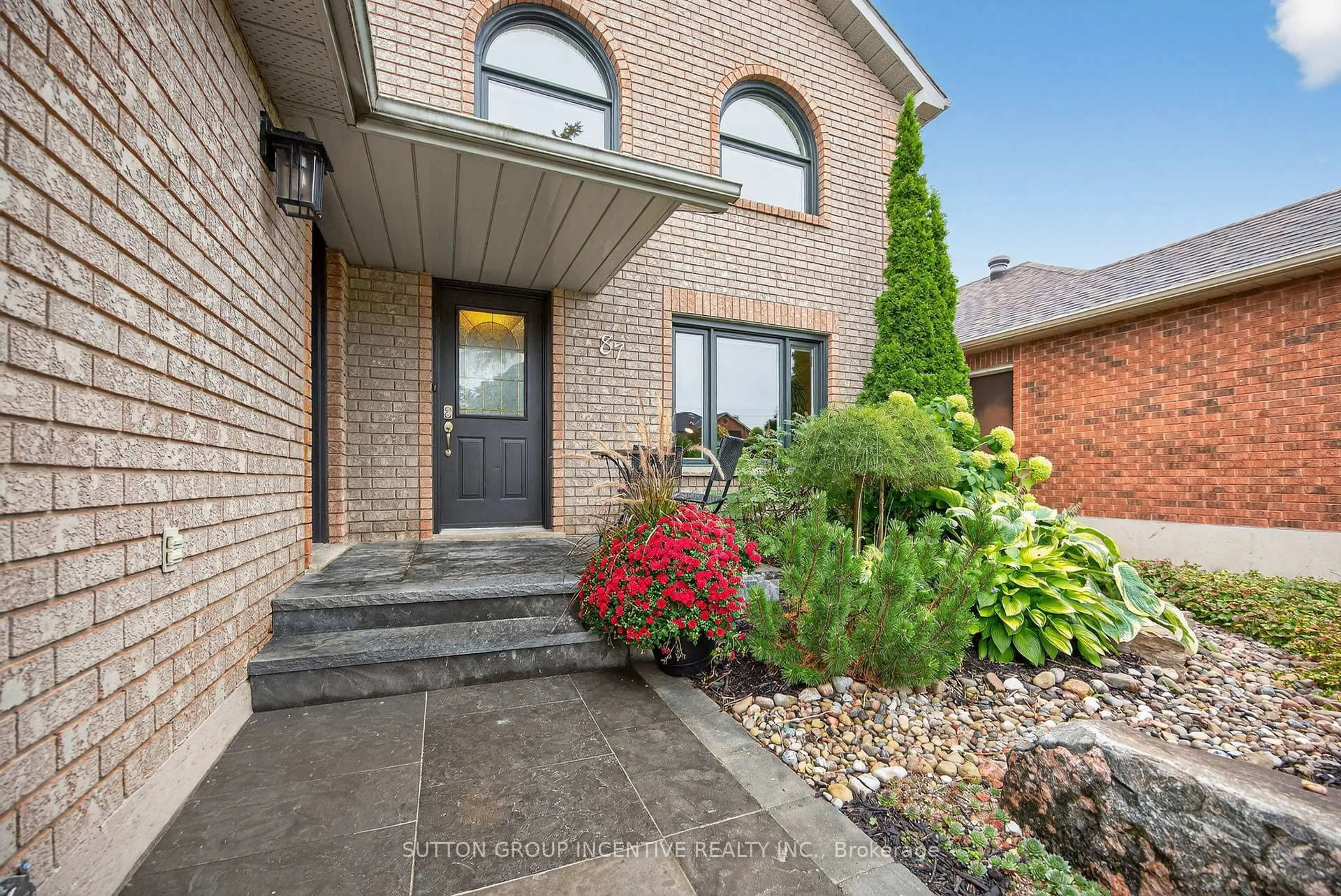 Home with brick exterior material, street for 87 Irwin Dr, Barrie Ontario L4N 7A9