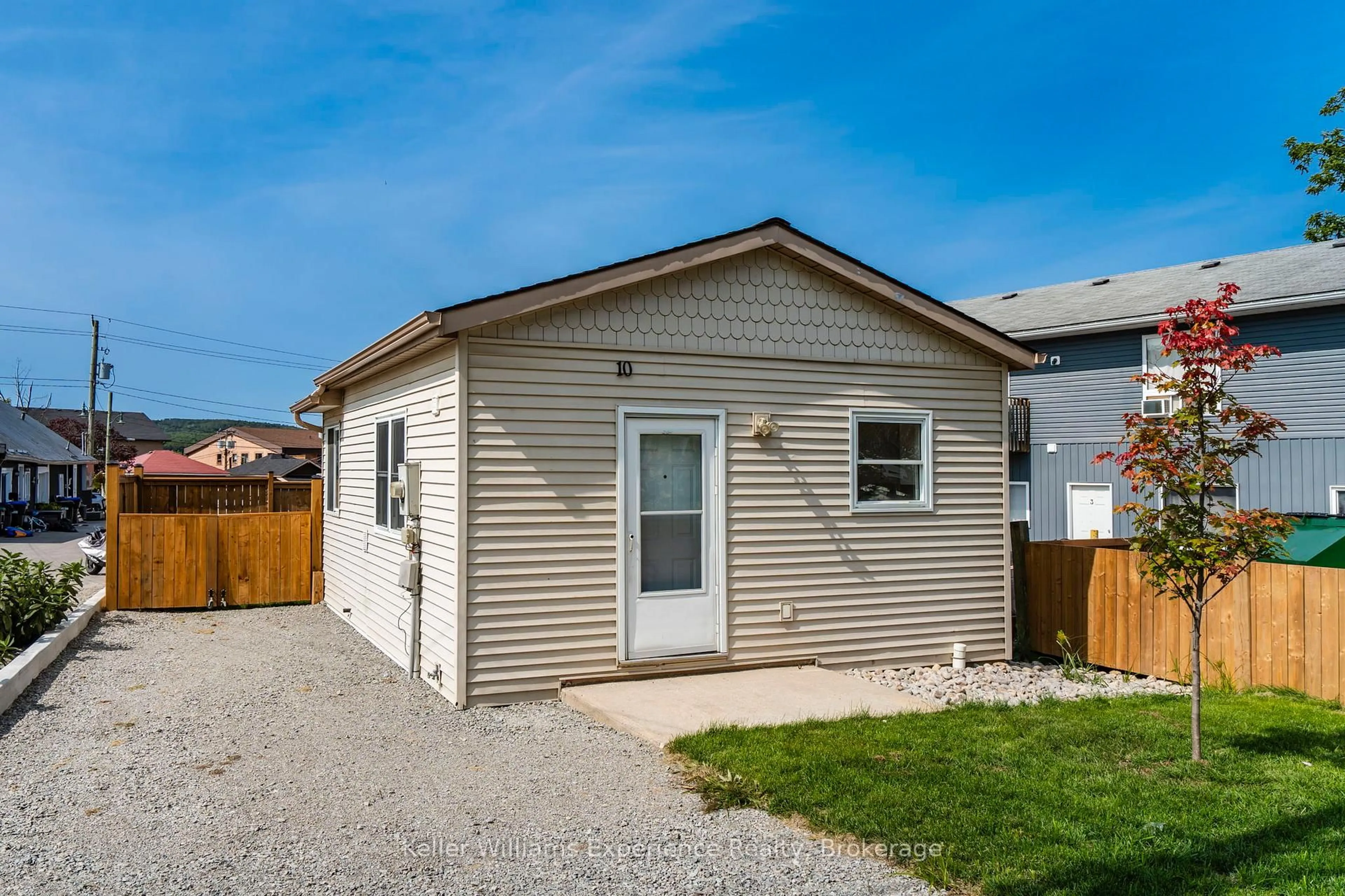 Home with vinyl exterior material, street for 10 Levi Simon Tr, Penetanguishene Ontario L9M 1A4