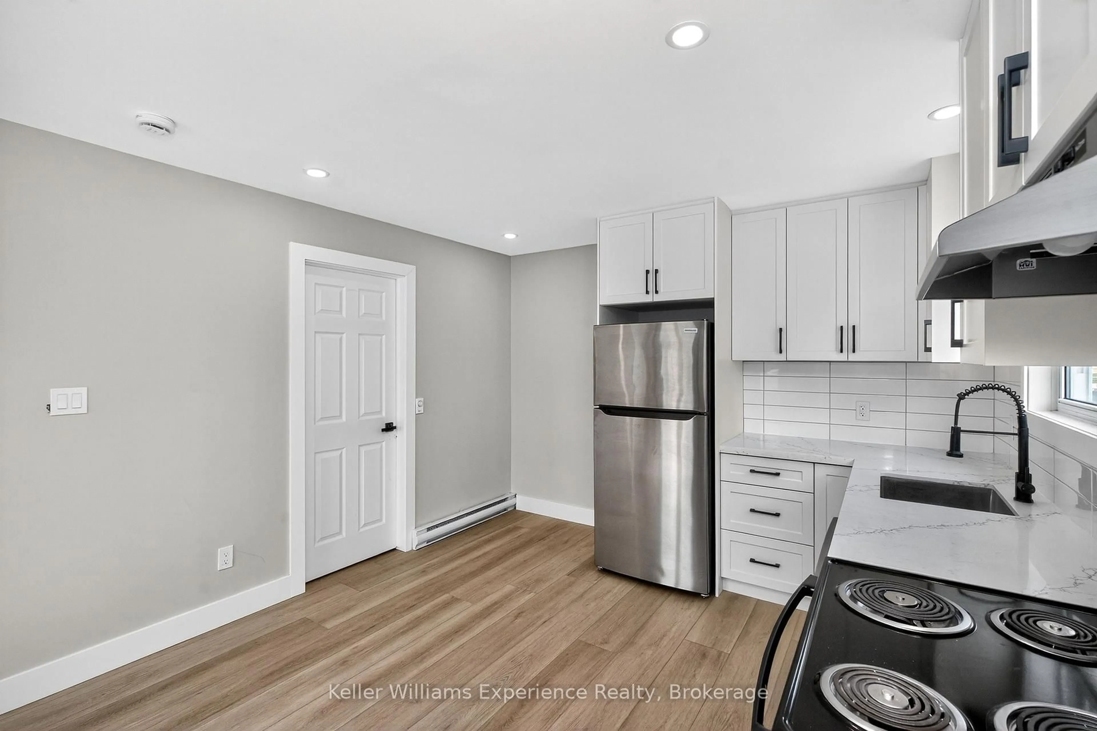 Open concept kitchen, unknown for 10 Levi Simon Tr, Penetanguishene Ontario L9M 1A4