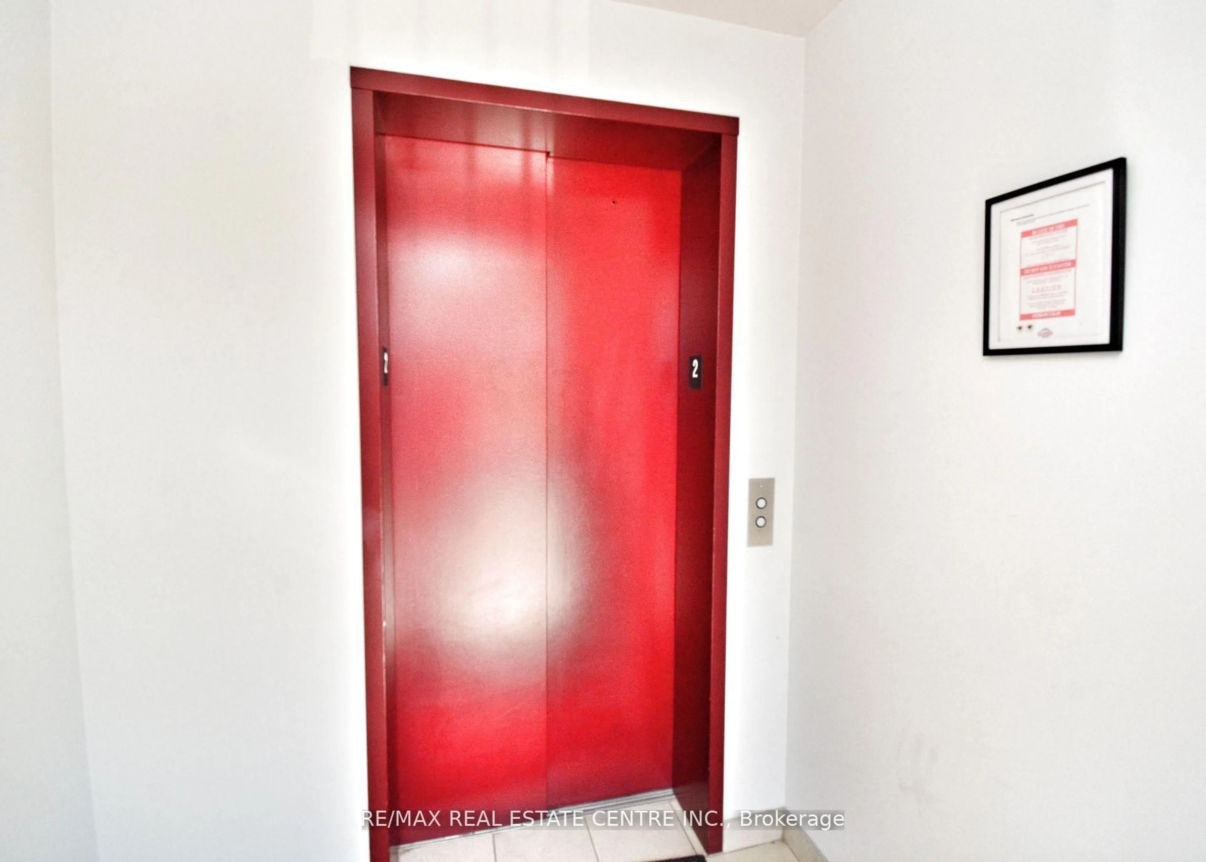 Indoor entryway for 50 Mulligan Lane #209, Wasaga Beach Ontario L9Z 0C5
