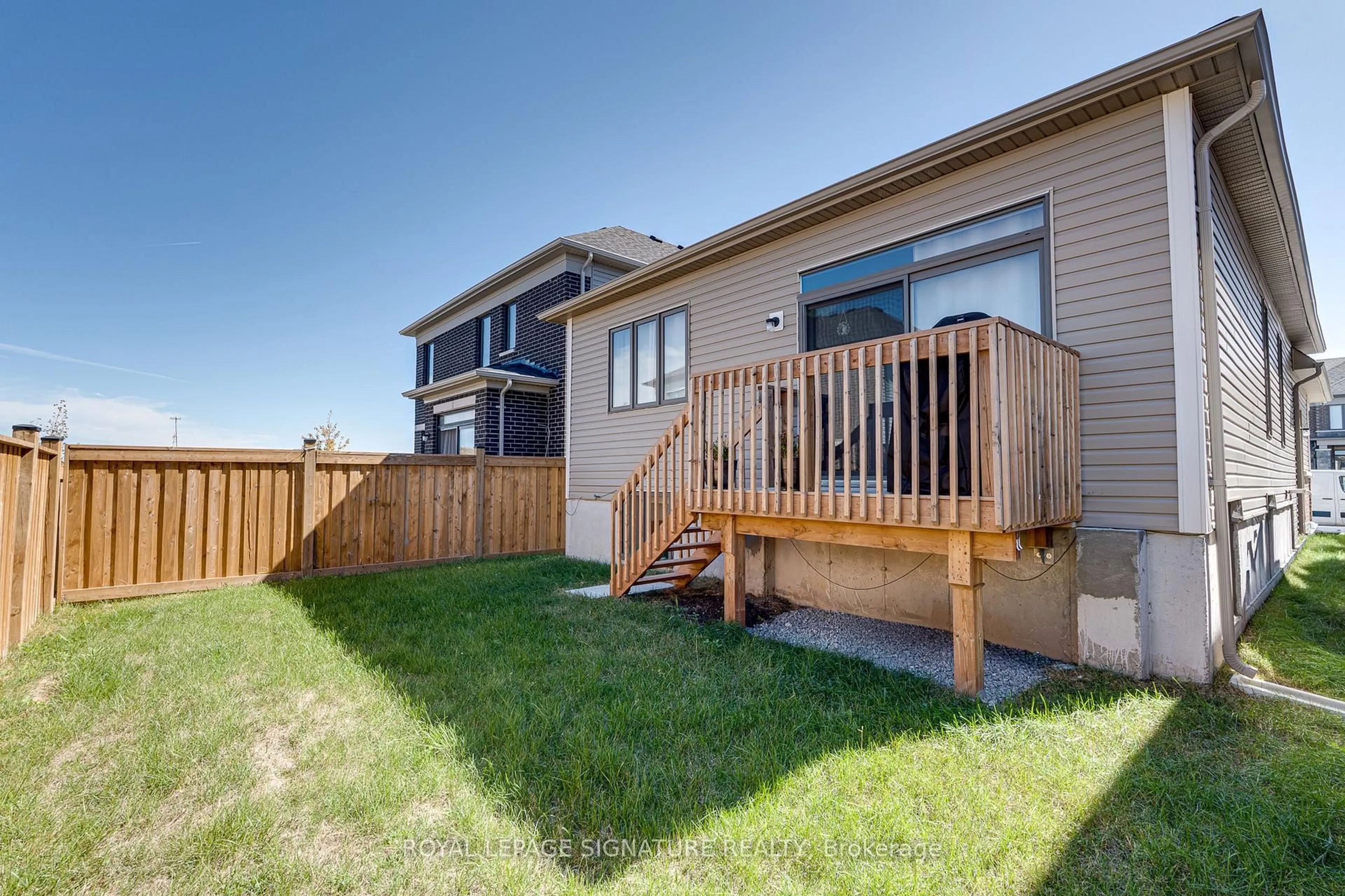 Unknown for 62 Bannister Rd, Barrie Ontario L9J 0L7