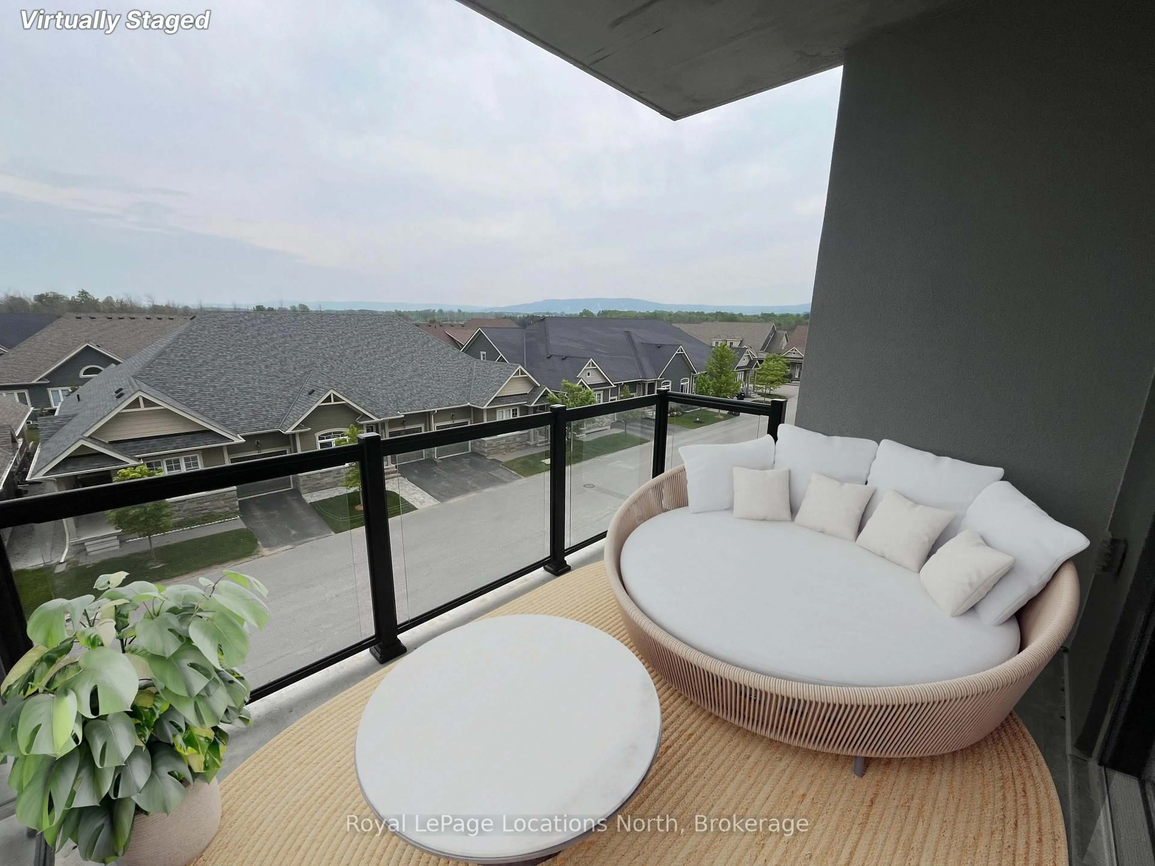 Balcony in the apartment, water/lake/river/ocean view for 4 Kimberly Lane #309, Collingwood Ontario L9Y 5B4