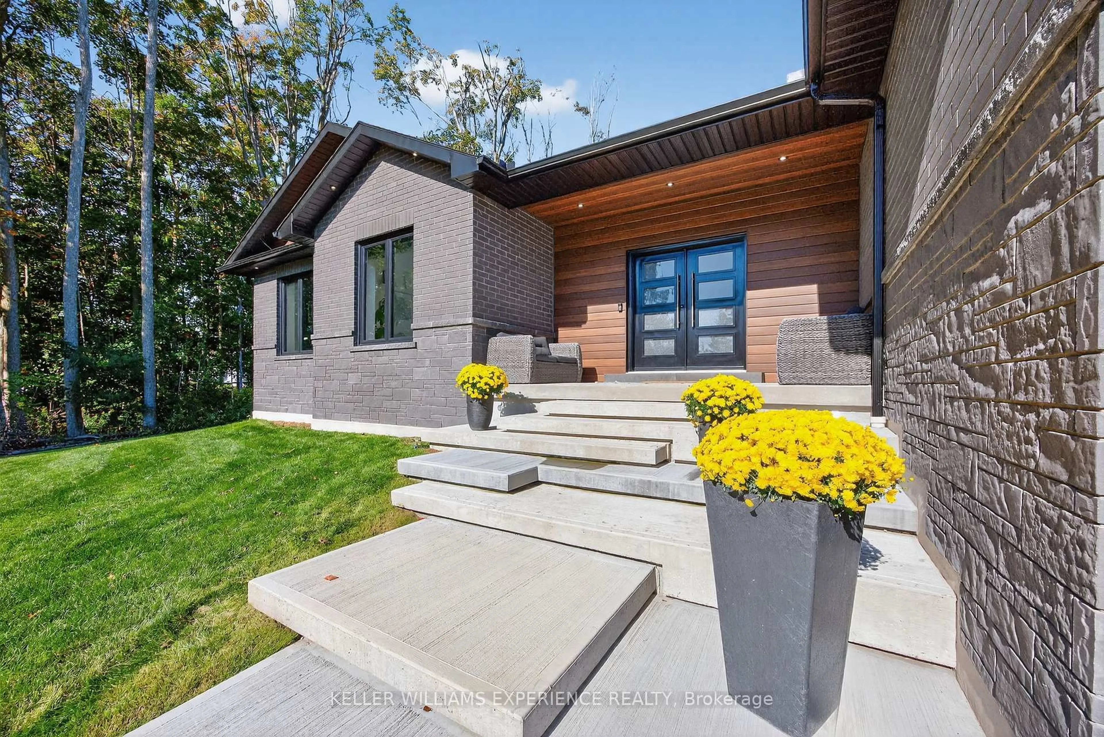Home with brick exterior material, street for 1016 Lakeshore Rd, Oro-Medonte Ontario L0L 1T0