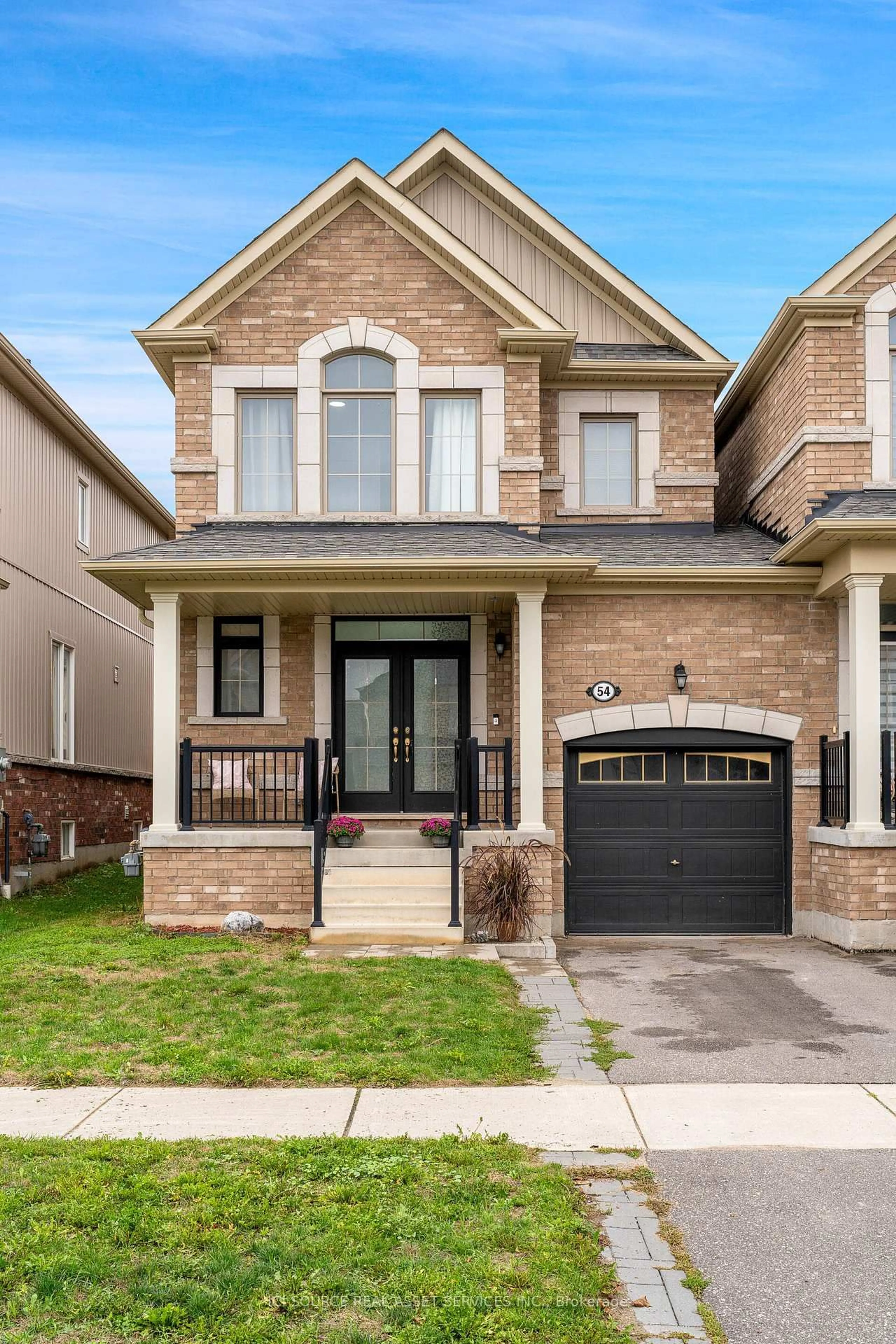 Home with brick exterior material, street for 54 Portland St, Collingwood Ontario L9Y 3Z6