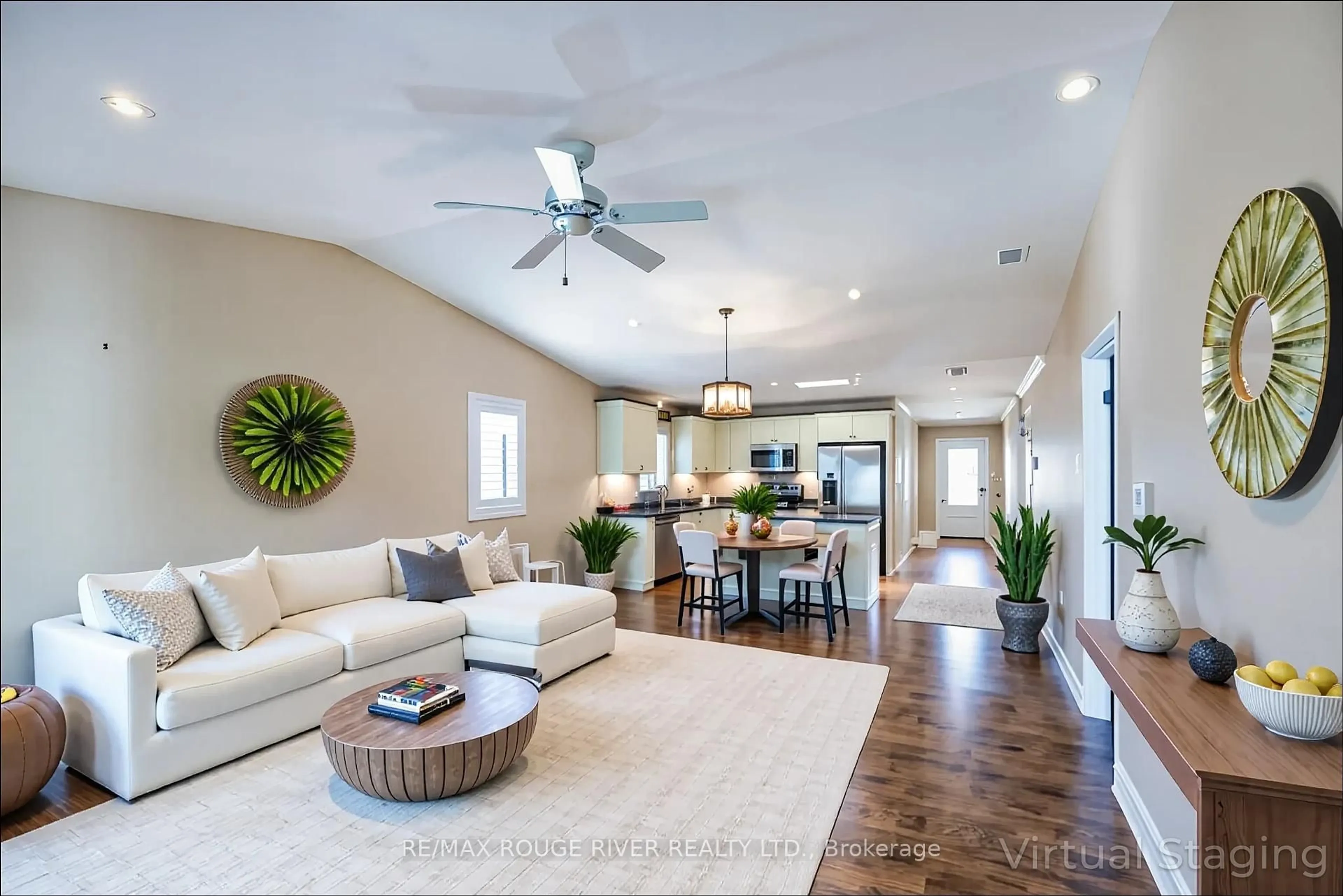 Living room with furniture, unknown for 27 New York Ave, Wasaga Beach Ontario L9Z 3A8