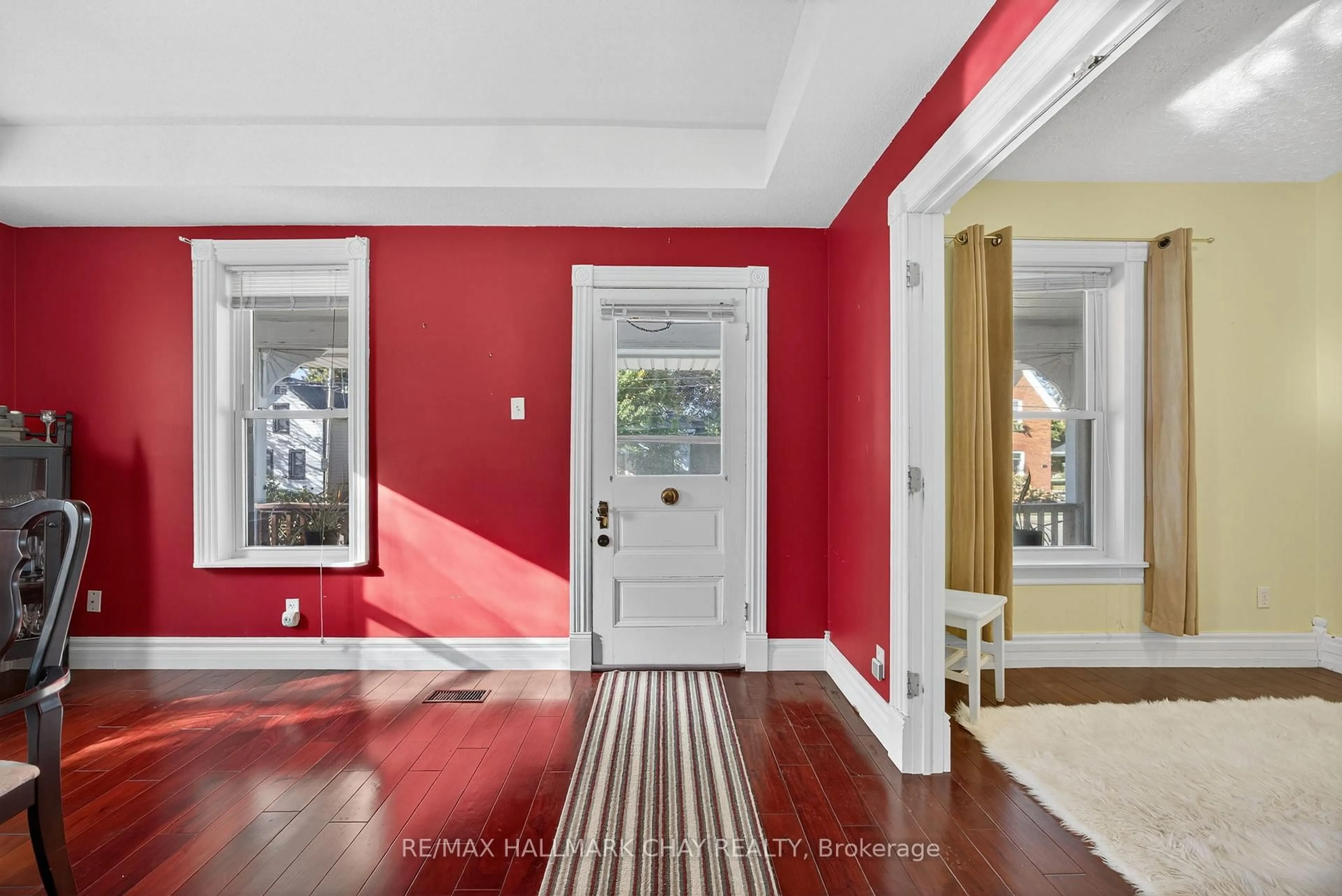 Indoor entryway for 9 Maria St, Springwater Ontario L0L 1P0