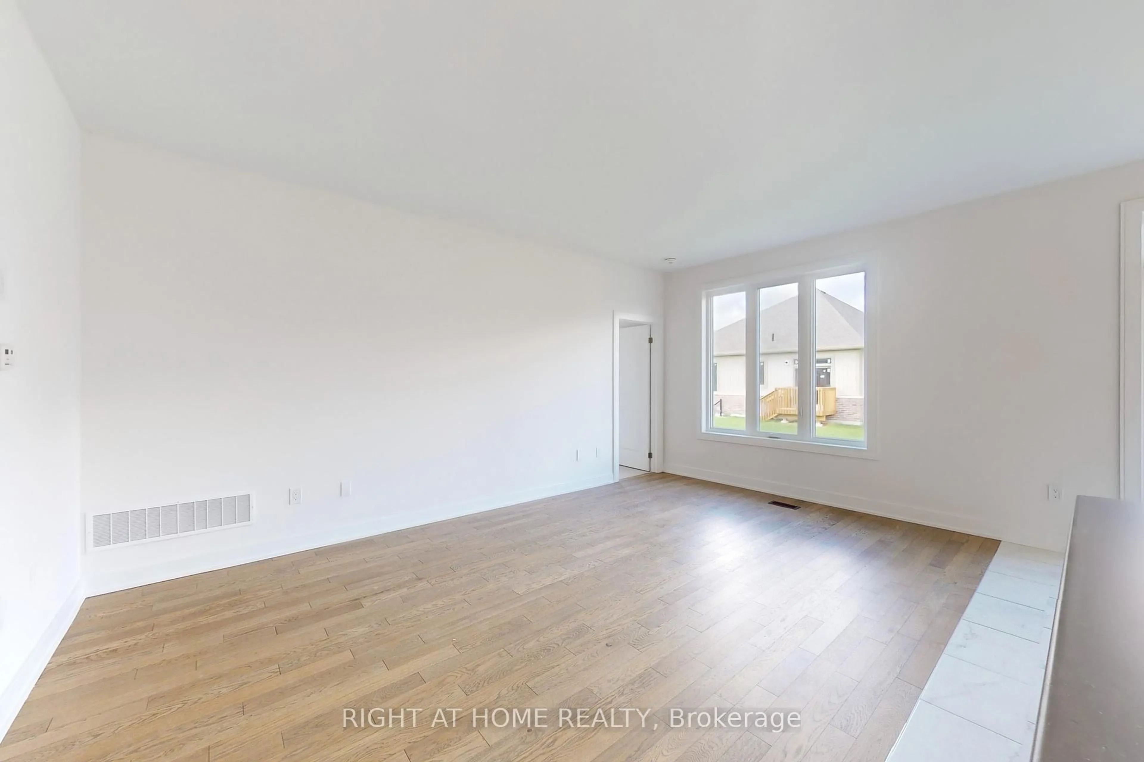 A pic of a room for 258 Duncan St, Clearview Ontario L0M 1S0