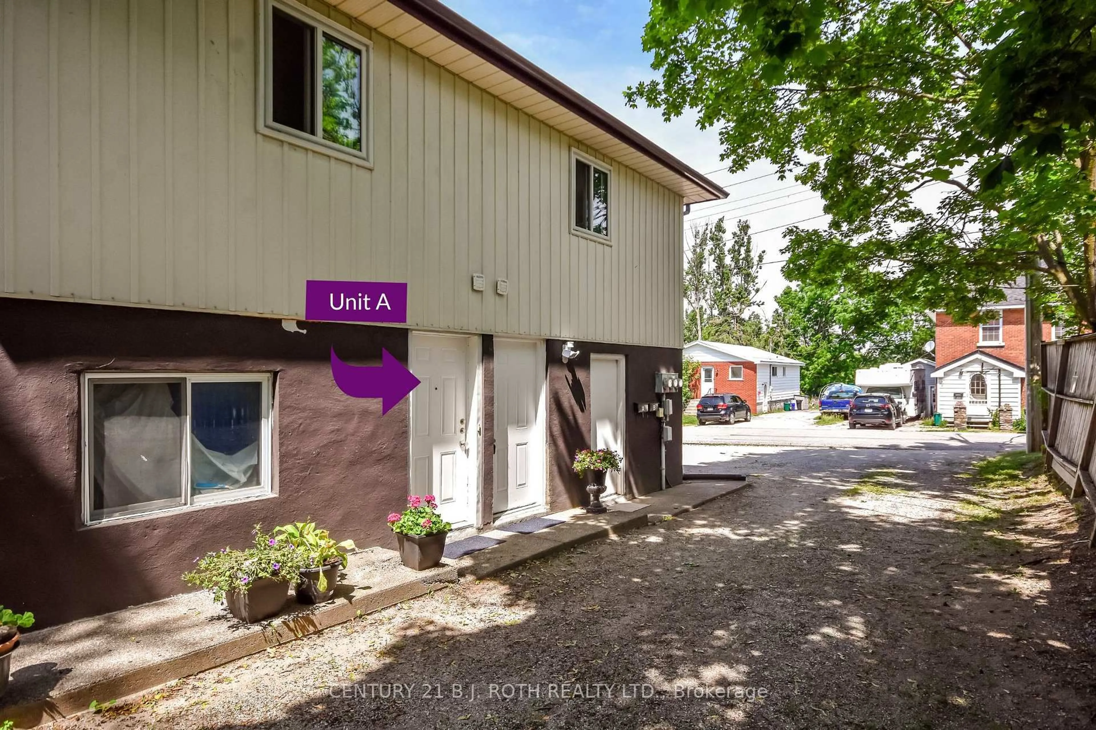 Unknown for 19 South St, Orillia Ontario L3V 3T1