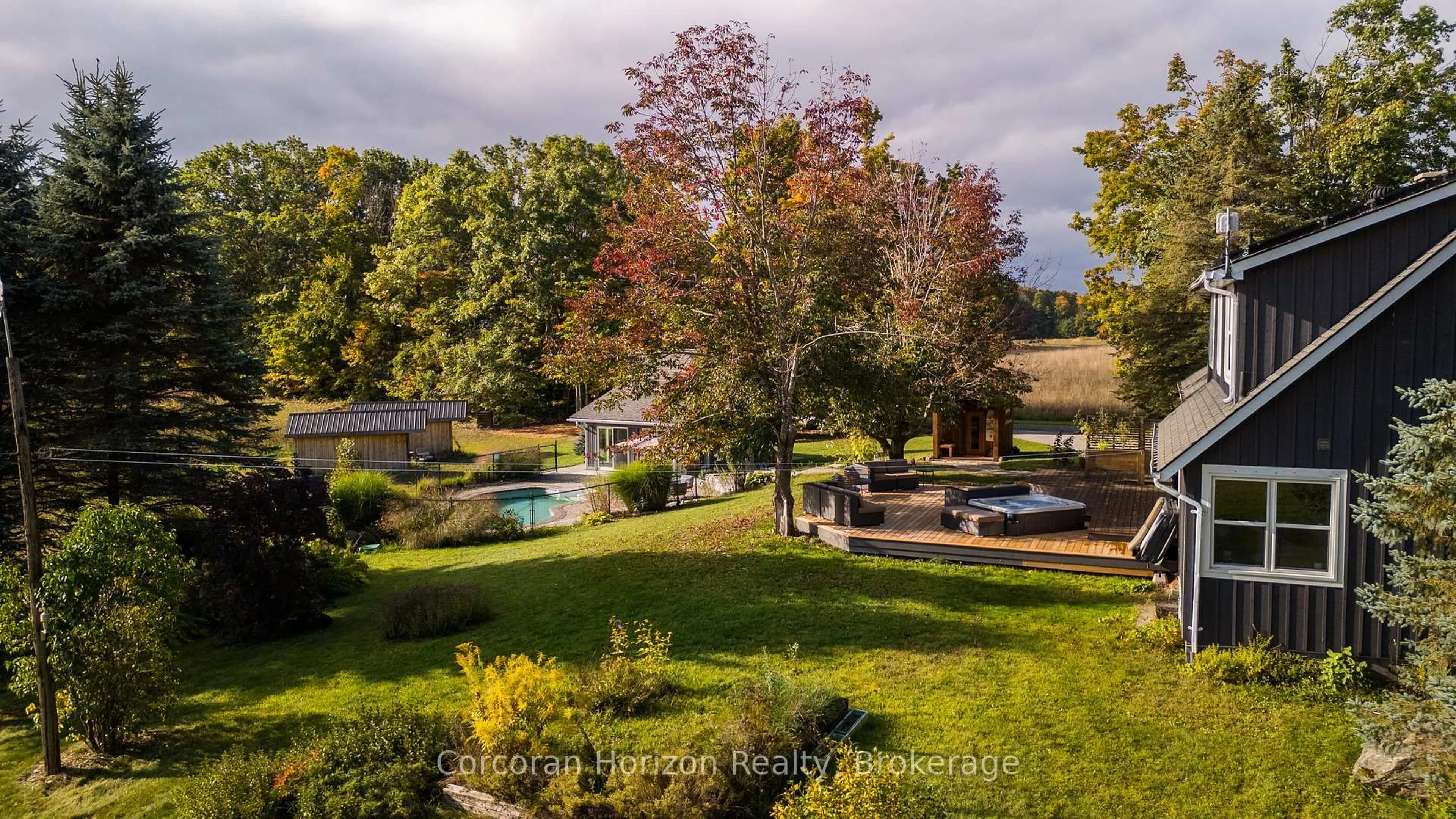A pic from outside/outdoor area/front of a property/back of a property/a pic from drone, water/lake/river/ocean view for 707 Peter St, Oro-Medonte Ontario L4R 4K3