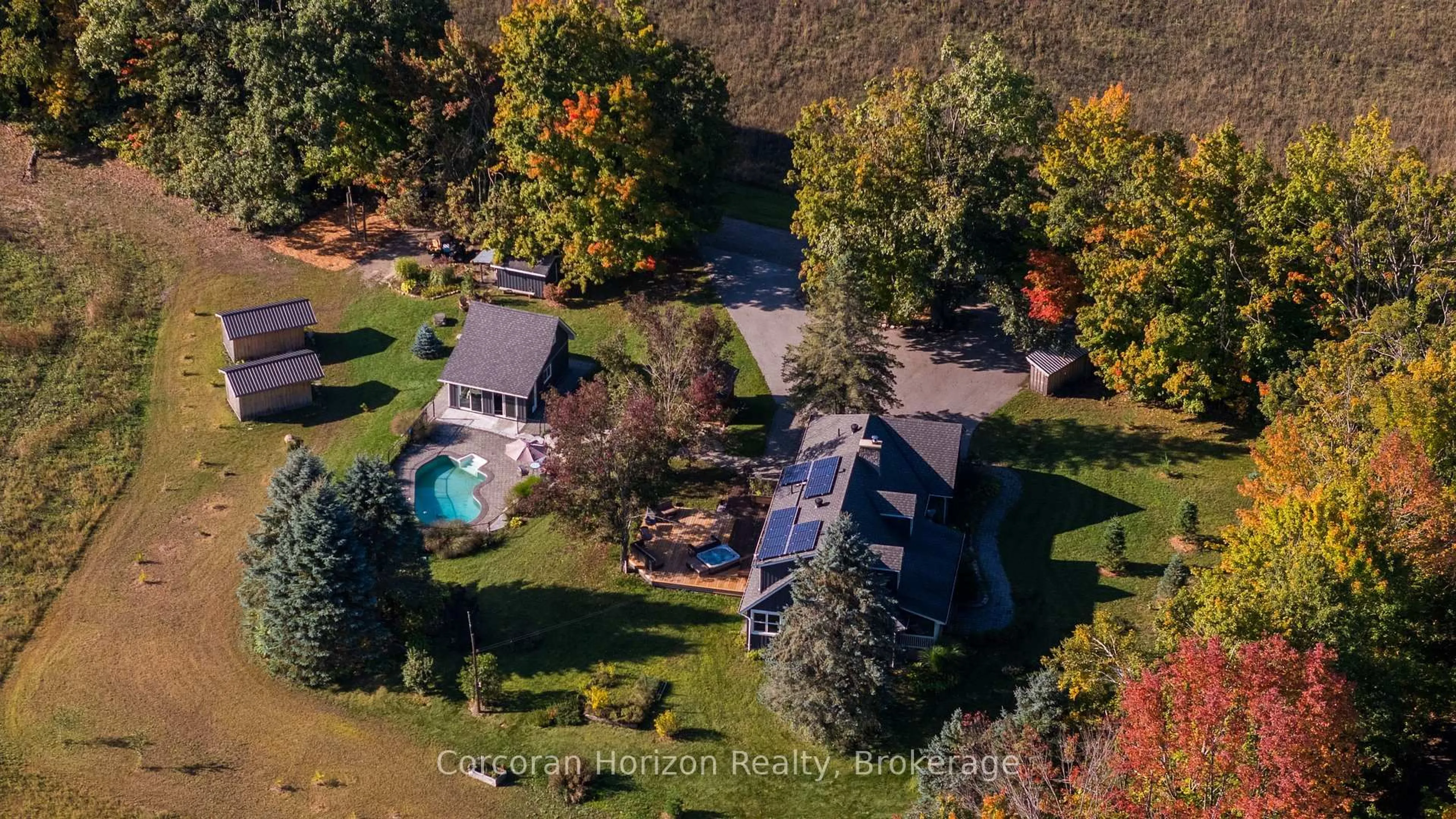 A pic from outside/outdoor area/front of a property/back of a property/a pic from drone, water/lake/river/ocean view for 707 Peter St, Oro-Medonte Ontario L4R 4K3