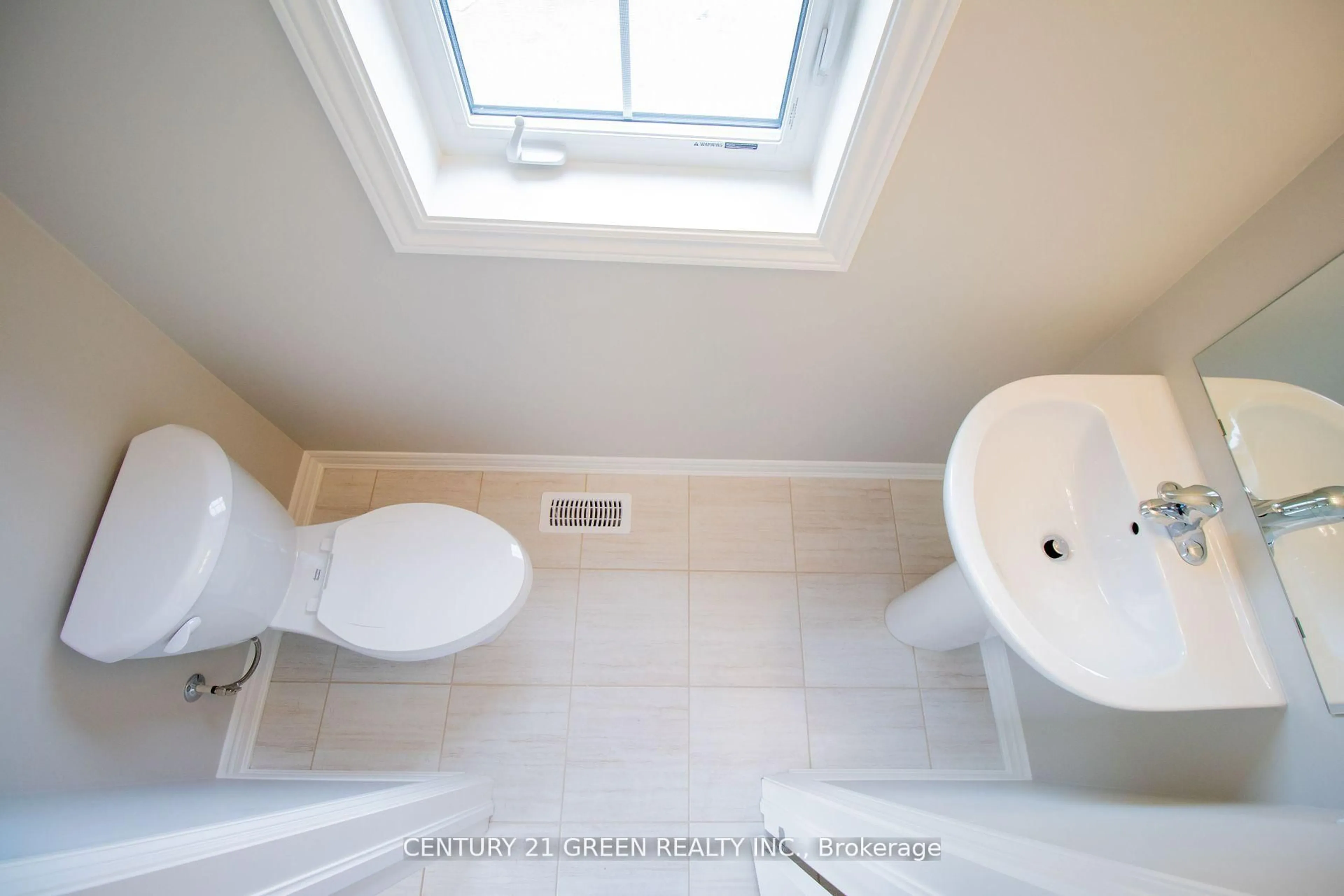 Contemporary bathroom, ceramic/tile floor for 274 Springfield Cres, Clearview Ontario L0M 1S0