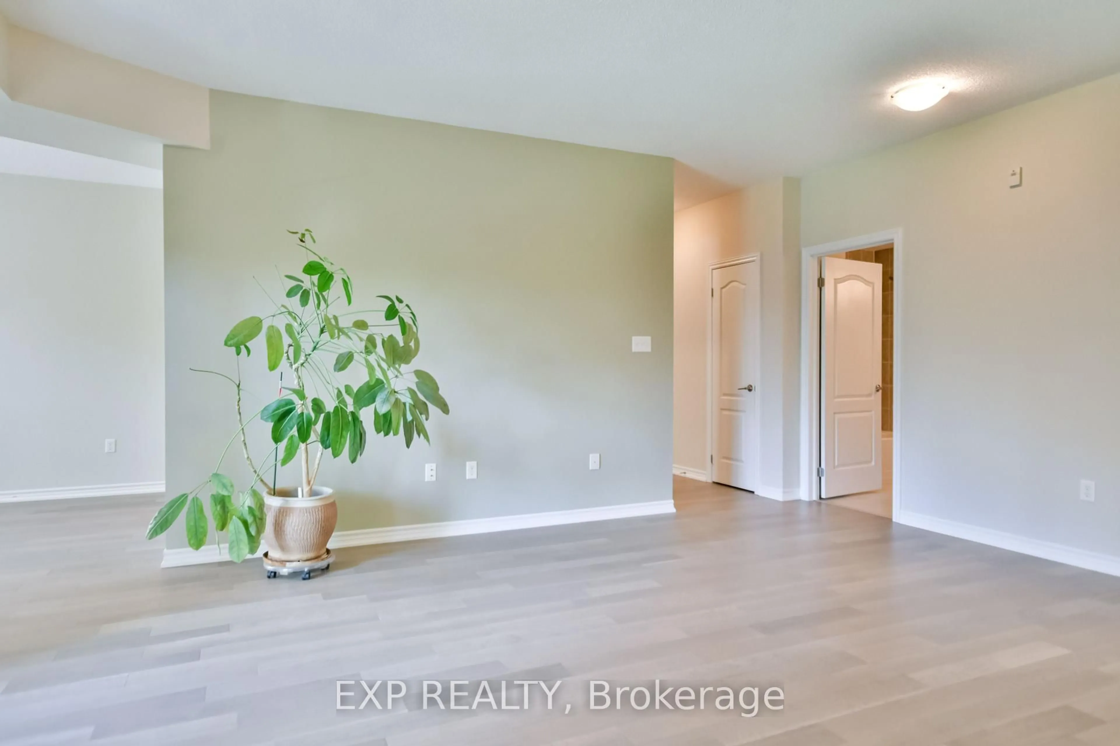A pic of a room for 42 Ferndale Dr #101, Barrie Ontario L4N 2M5