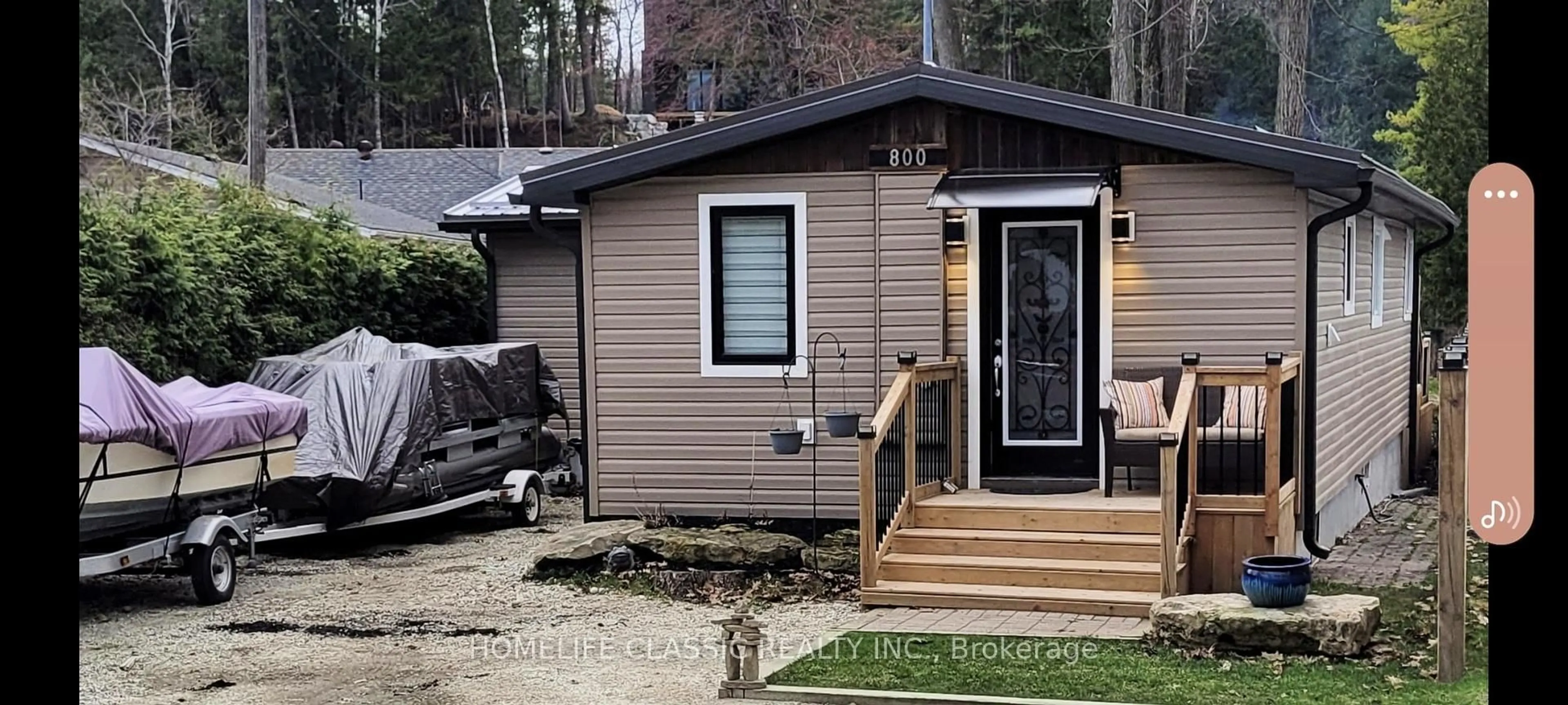 Home with vinyl exterior material, street for 800 Oxbow Park Dr, Wasaga Beach Ontario L9Z 2V1
