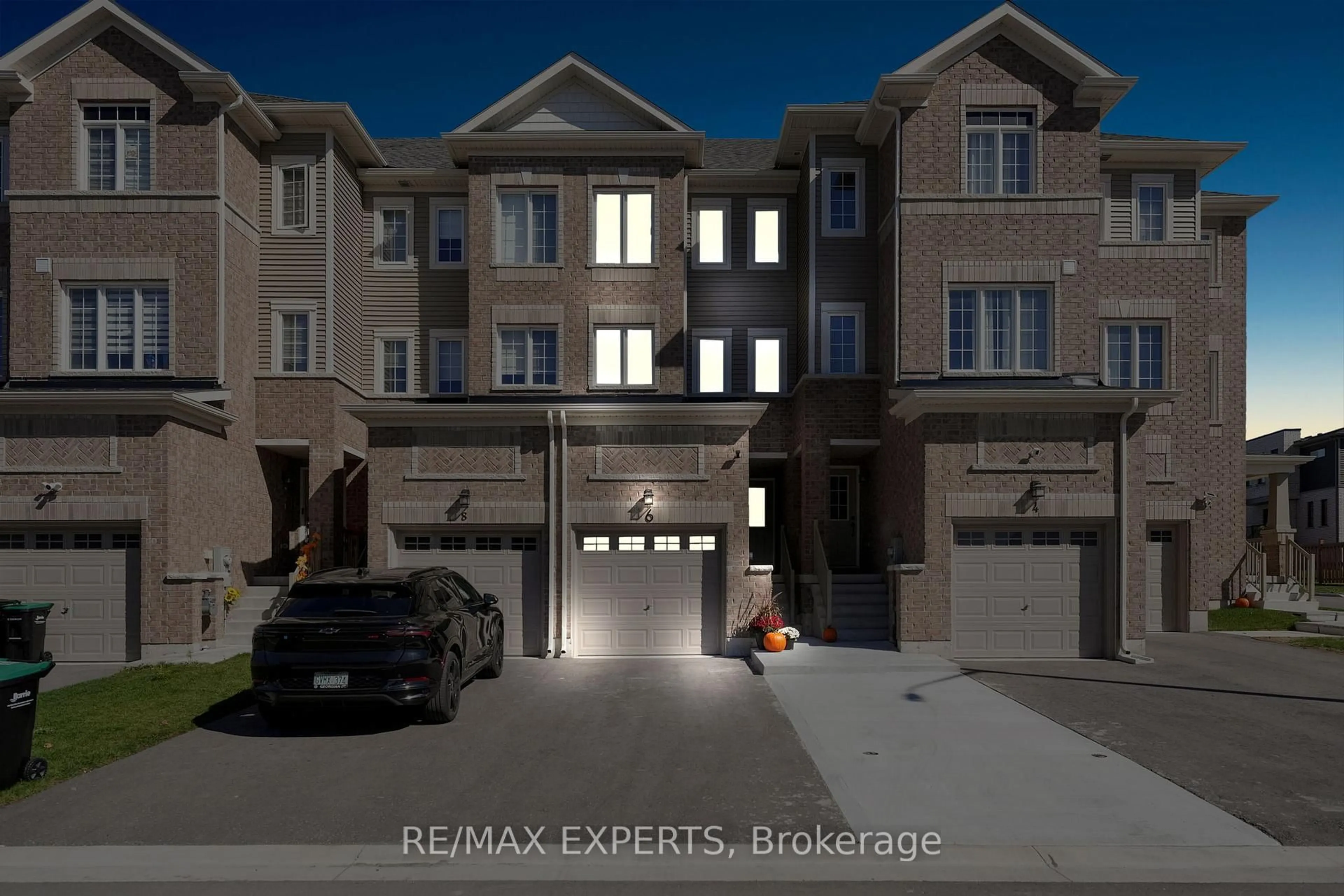 Unknown for 6 Pumpkin Corner Cres, Barrie Ontario L9J 0T6