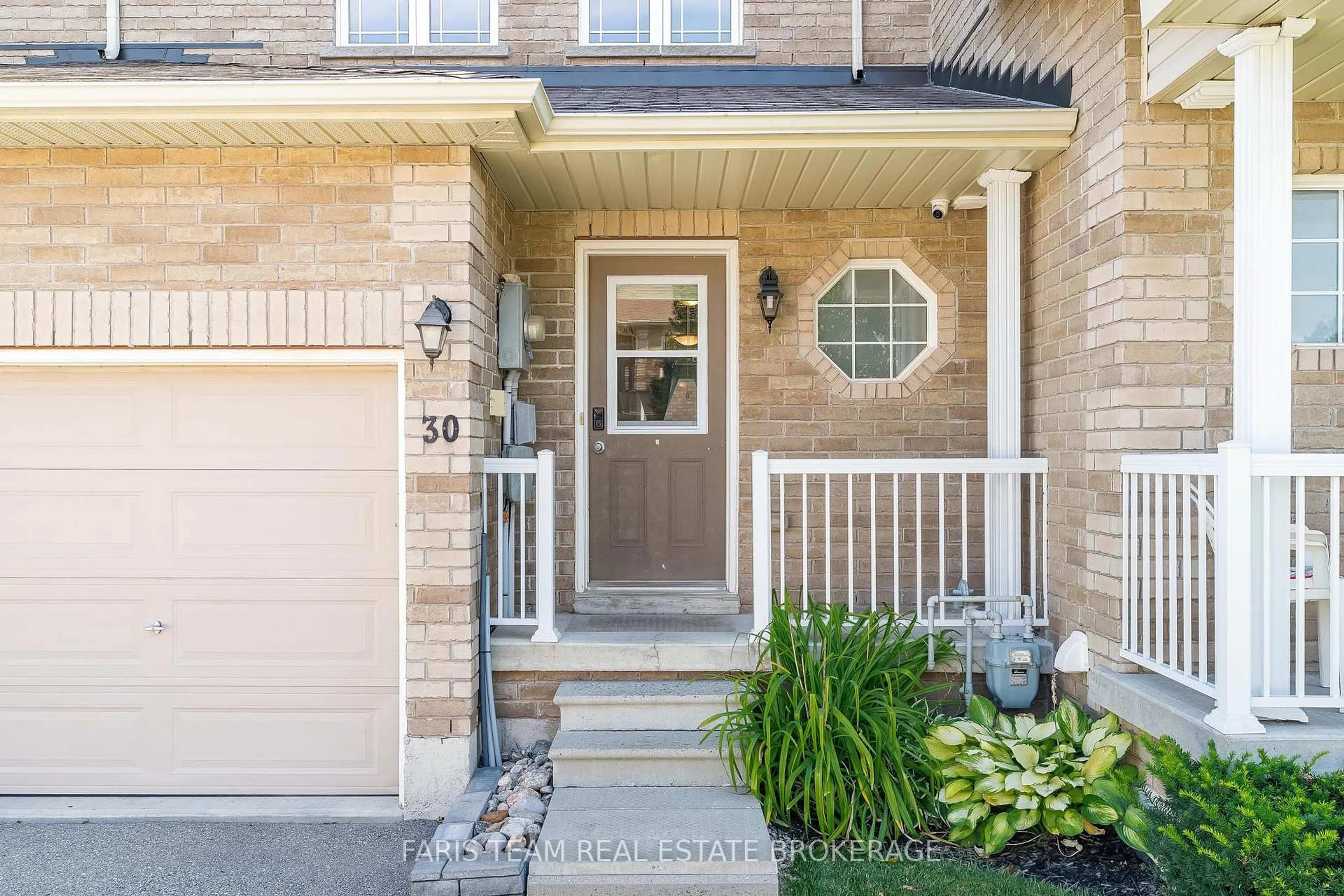 Home with brick exterior material, street for 30 Southwoods Cres, Barrie Ontario L4N 9P8