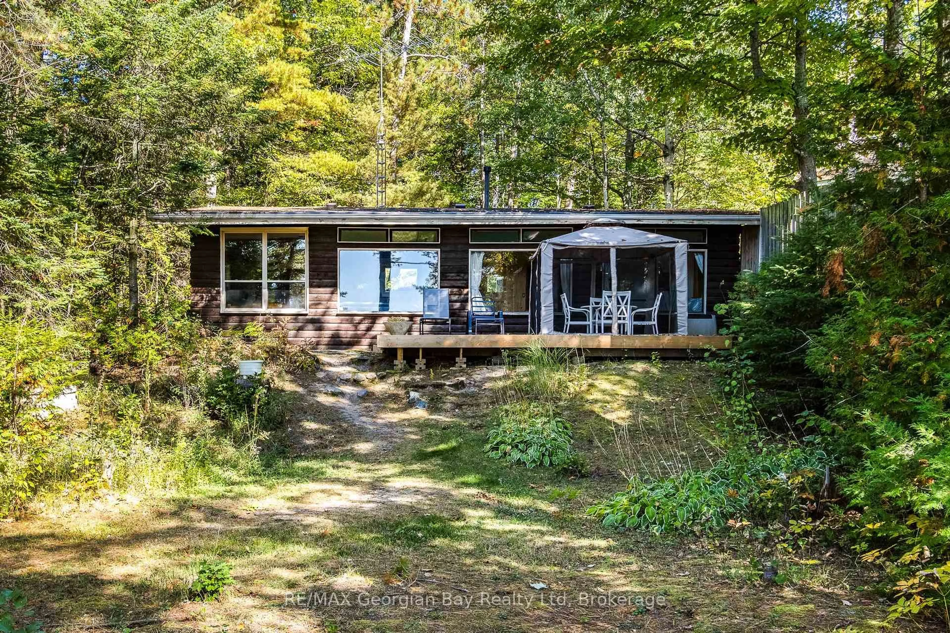 Unknown for 100 Nottawaga Dr, Tiny Ontario L0L 2J0
