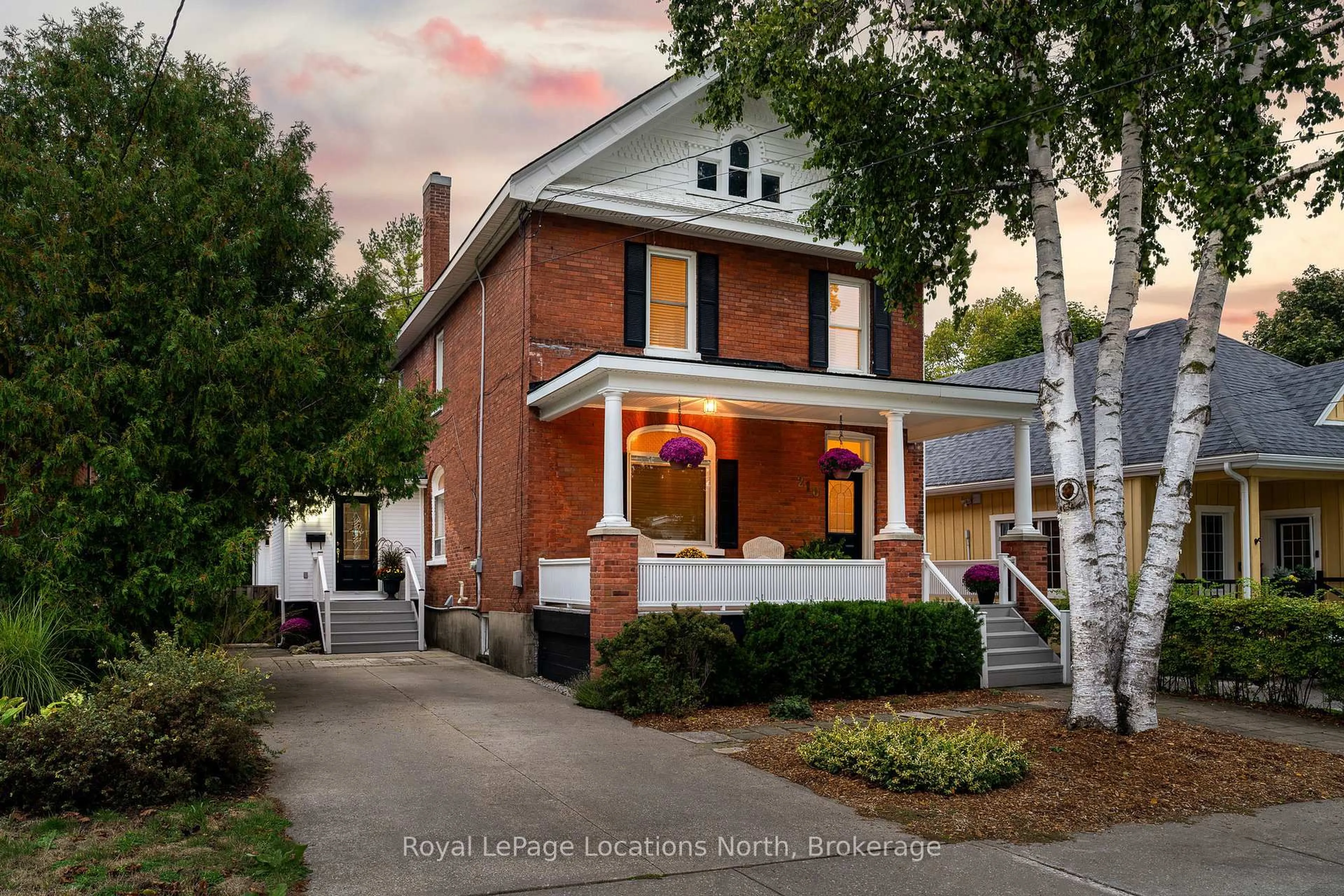 Home with brick exterior material, street for 210 Birch St, Collingwood Ontario L9Y 2V6