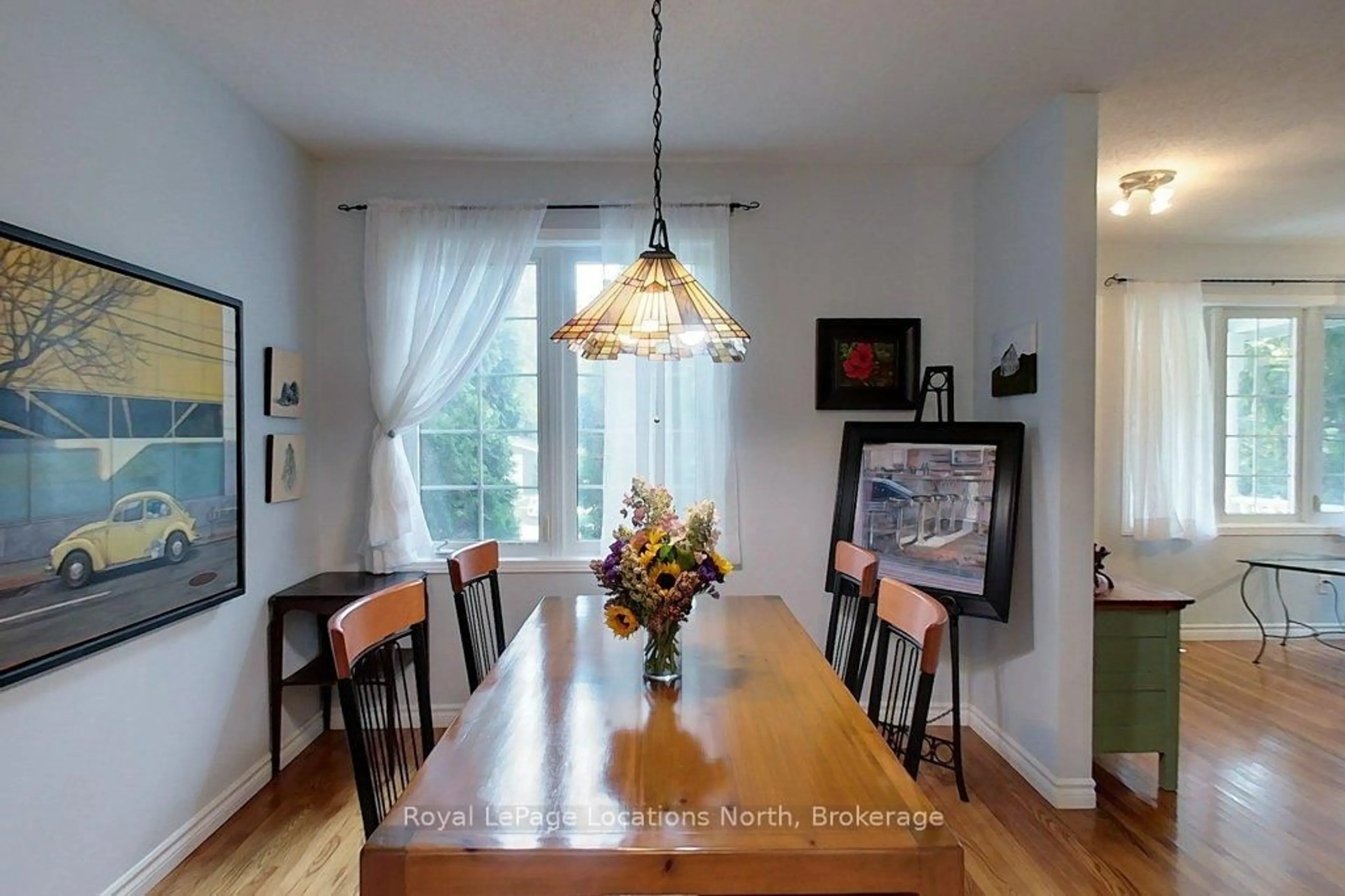 Dining room, wood/laminate floor for 250 Cedar St, Collingwood Ontario L9Y 3A8