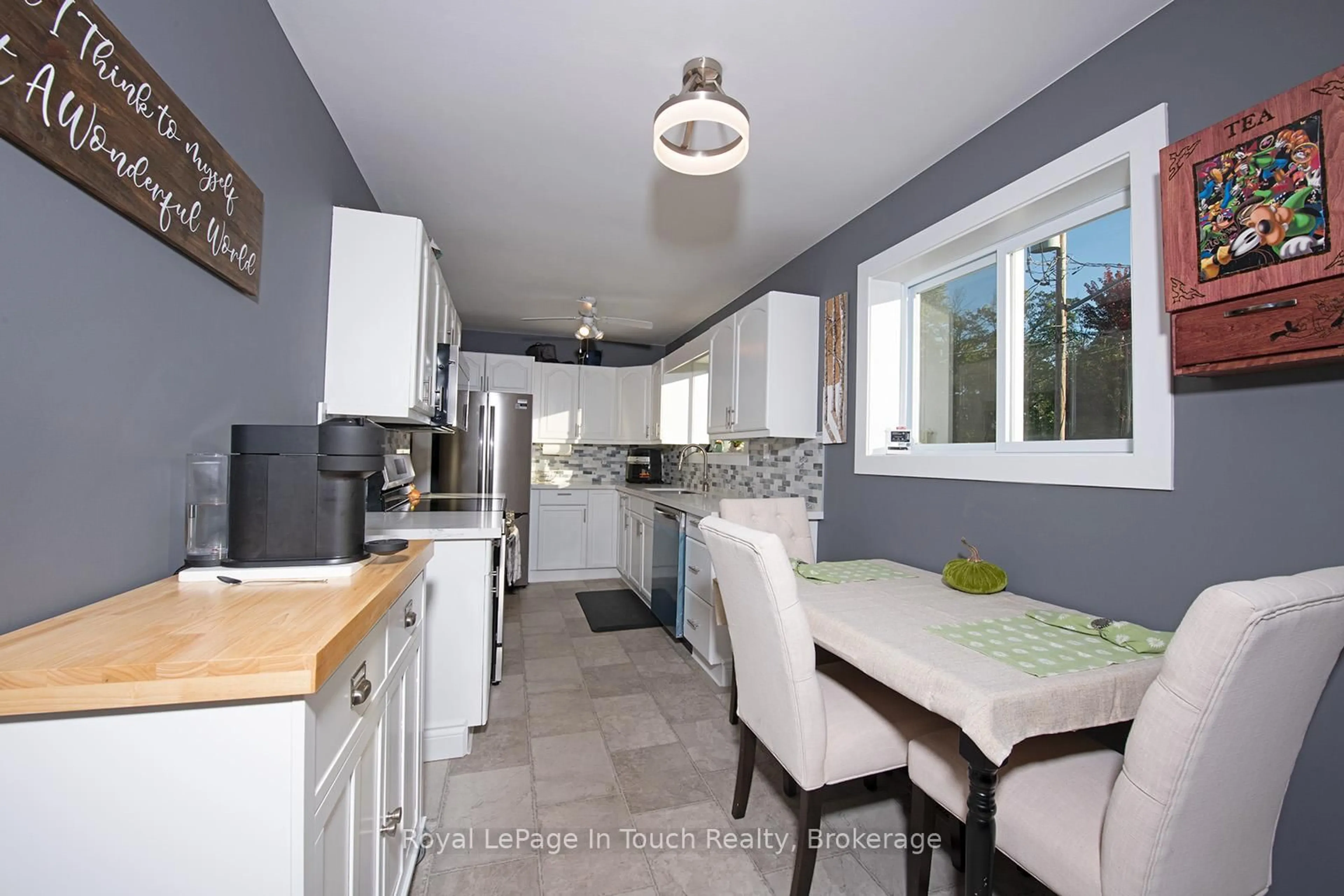 Open concept kitchen, ceramic/tile floor for 8 Cyril Martin Pl, Severn Ontario L0K 1E0