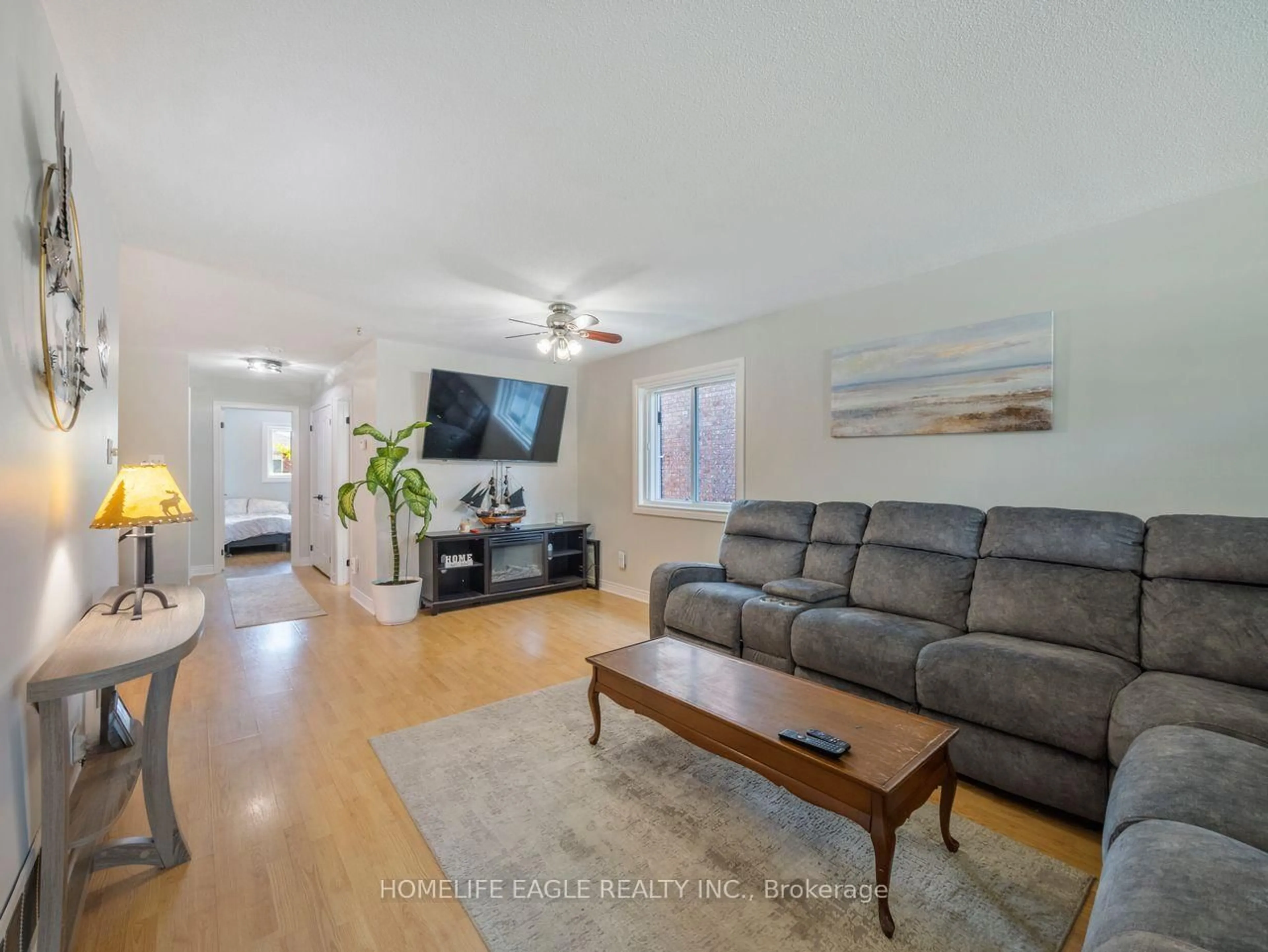 Living room with furniture, unknown for 15 Brown Wood Dr, Barrie Ontario L4M 6N4