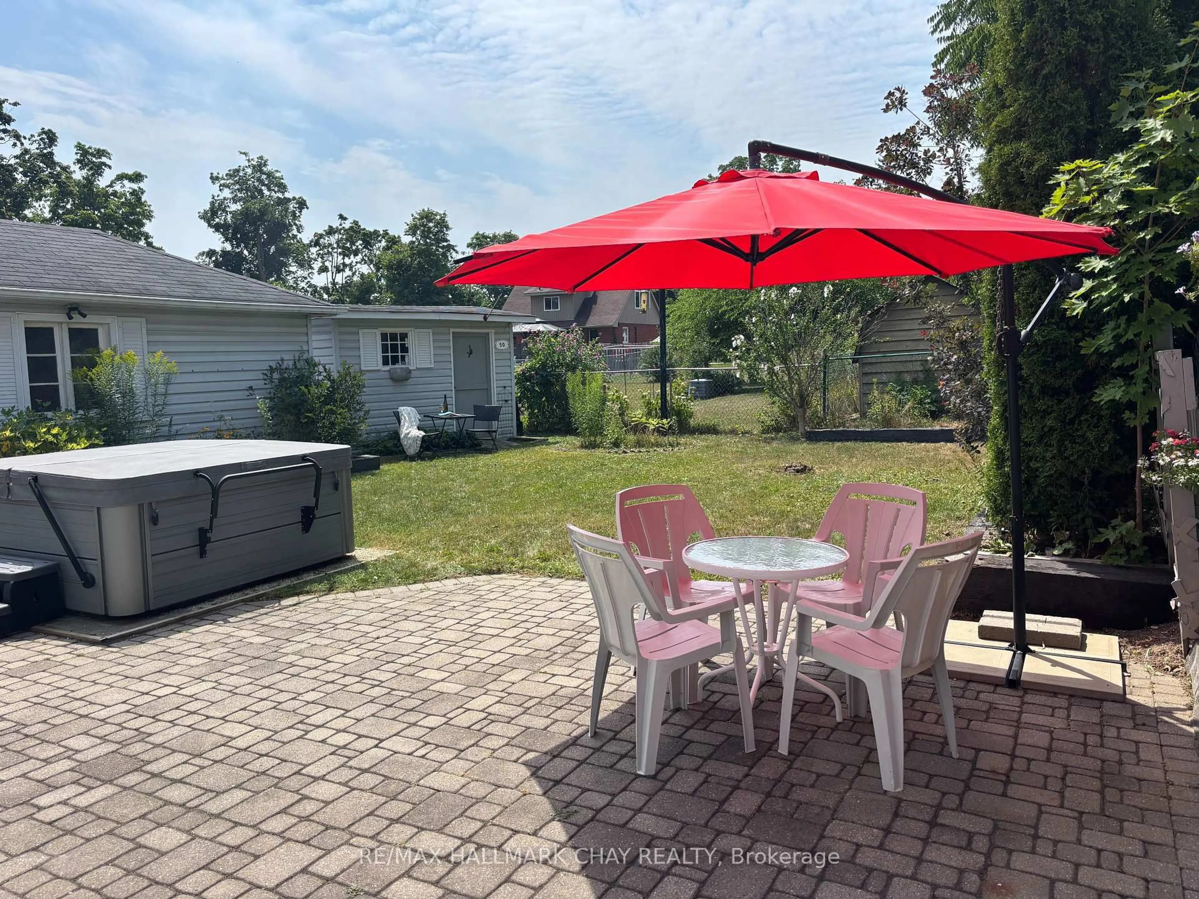 Patio, street for 50 Newton St, Barrie Ontario L4M 3N5