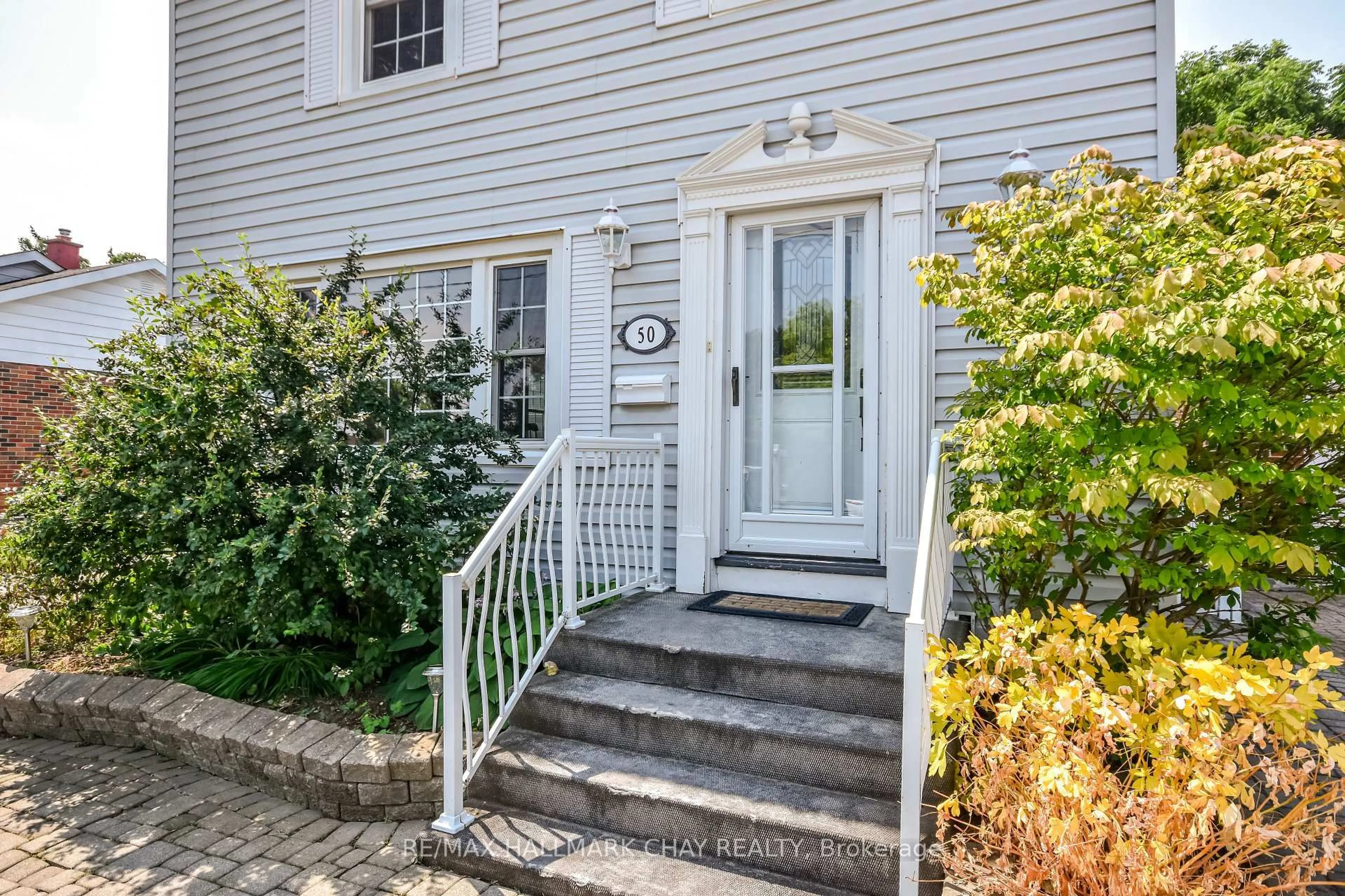 Unknown for 50 Newton St, Barrie Ontario L4M 3N5