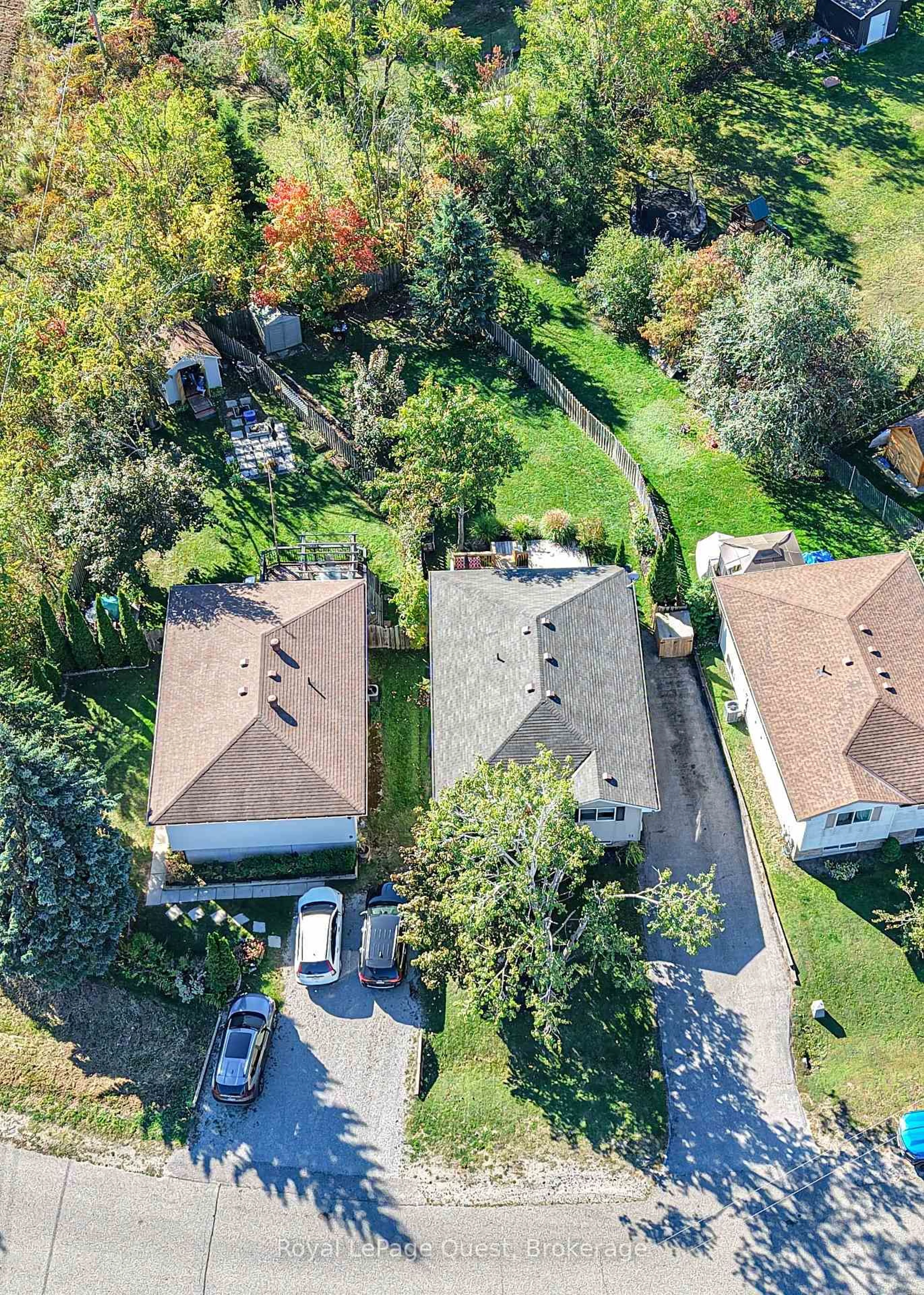 A pic from outside/outdoor area/front of a property/back of a property/a pic from drone, street for 11 Goldie Dr, Orillia Ontario L3V 2M9