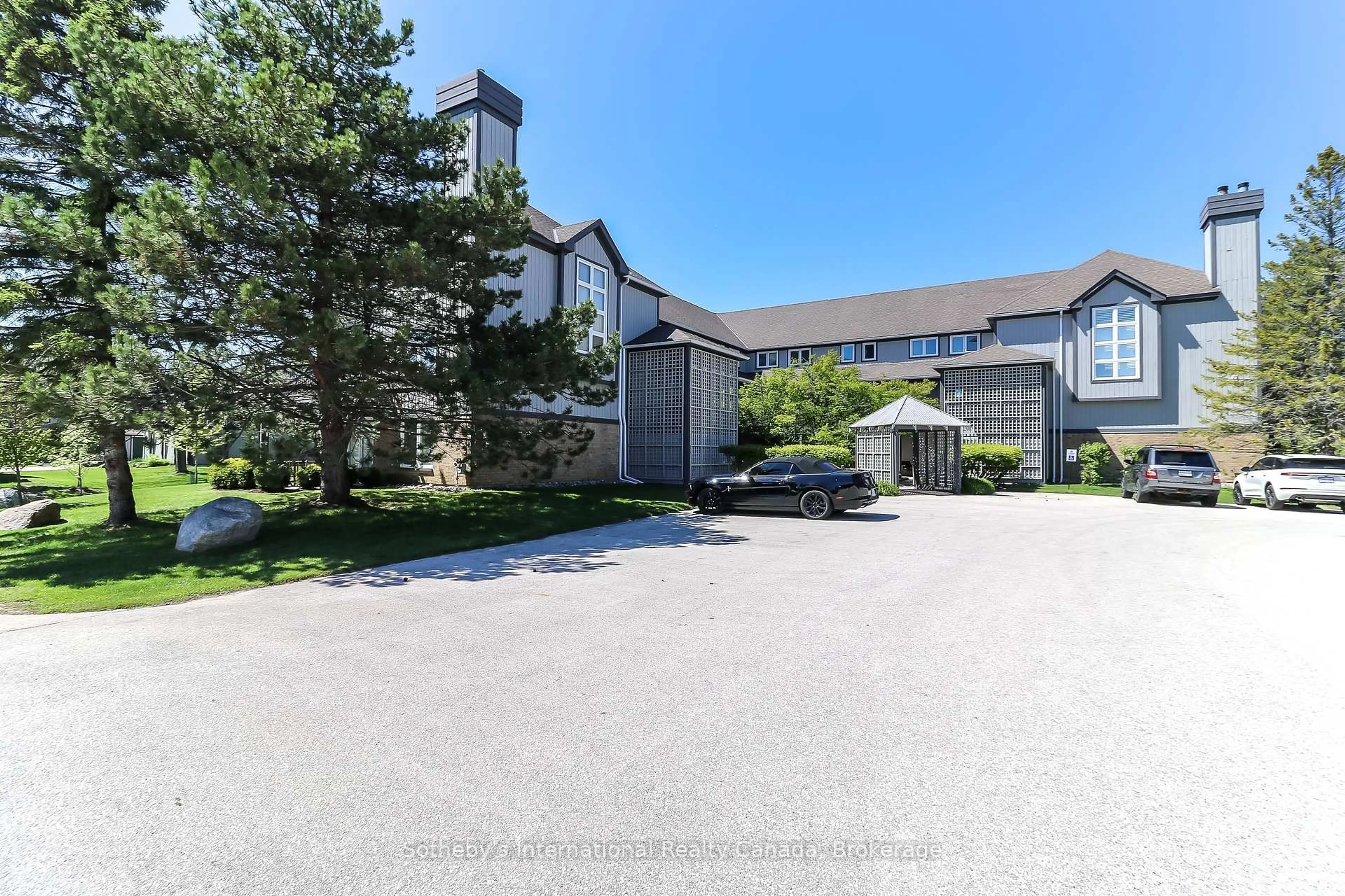 Patio, unknown for 348 Mariners Way, Collingwood Ontario L9Y 5C7