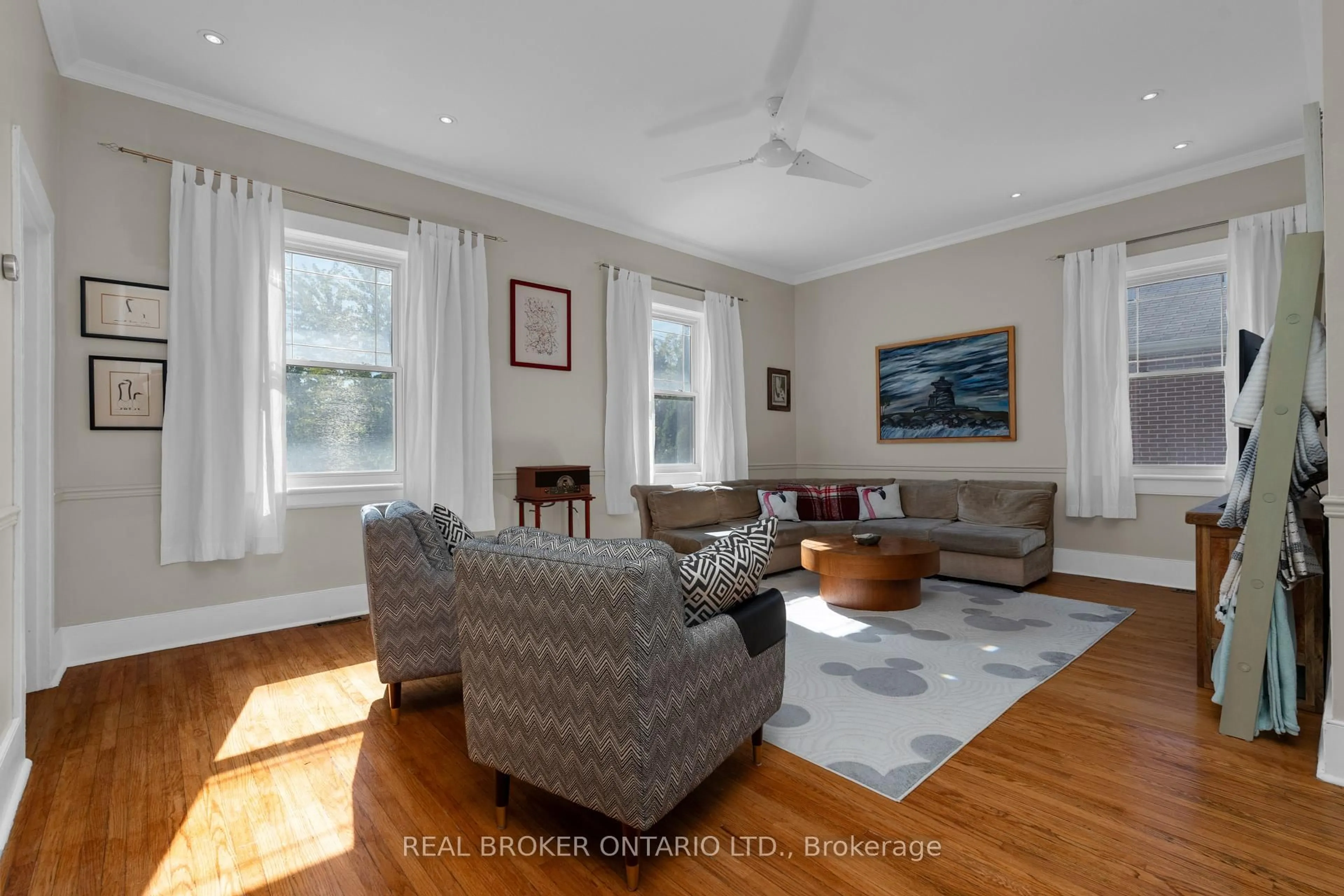 Living room with furniture, unknown for 38 Grove St, Barrie Ontario L4M 2N7