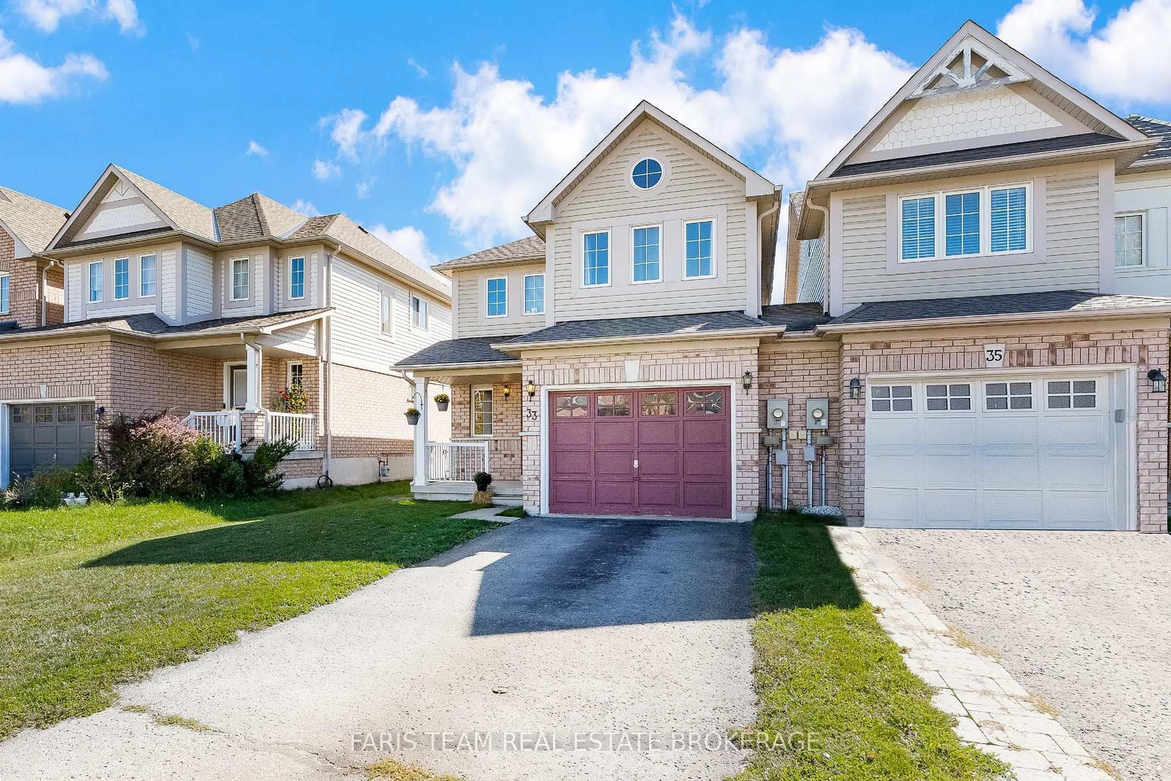 Unknown for 33 Bird St, Barrie Ontario L4N 0X4