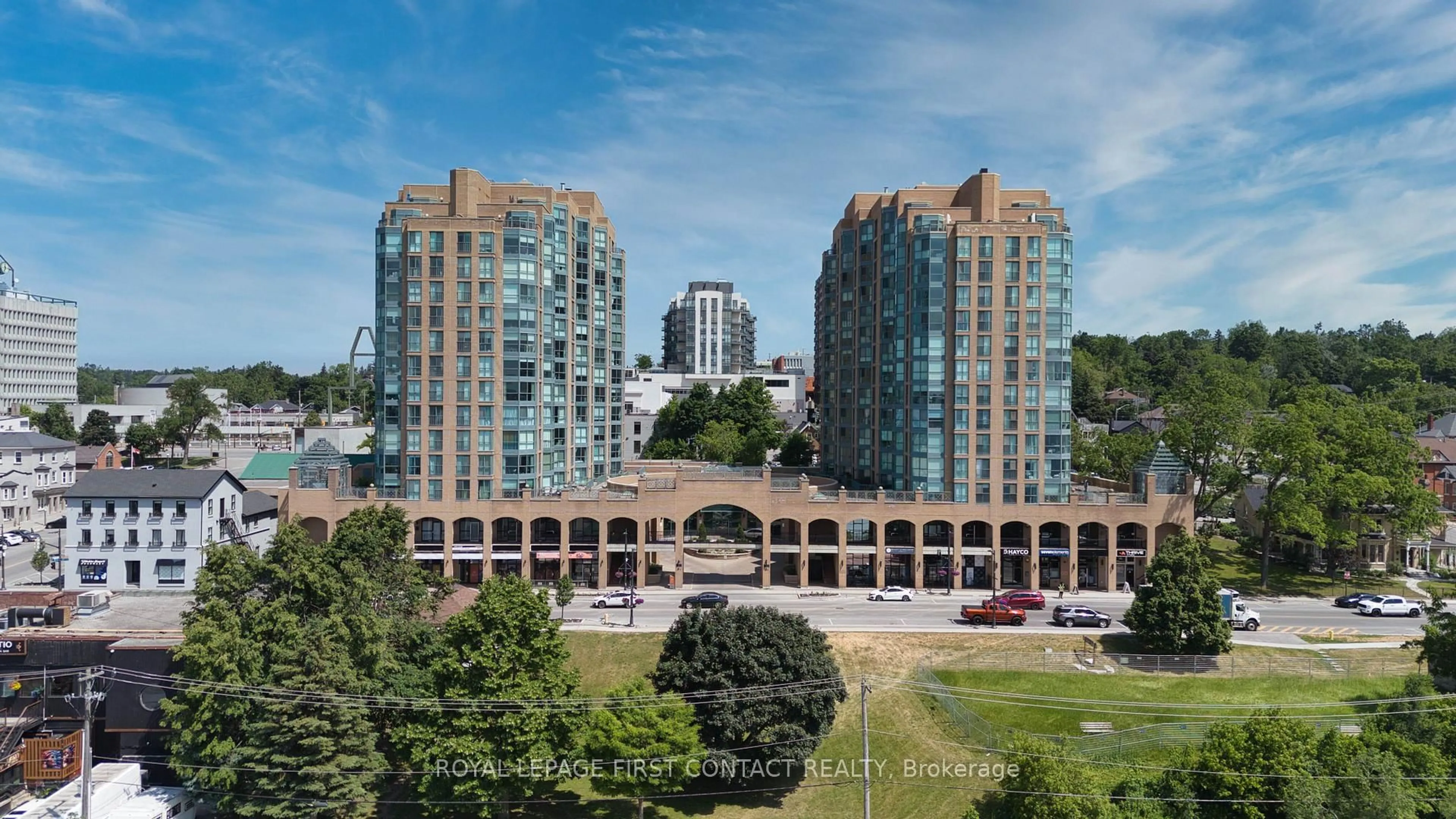 A pic from outside/outdoor area/front of a property/back of a property/a pic from drone, city buildings view from balcony for 140 Dunlop St #908, Barrie Ontario L4M 6H9