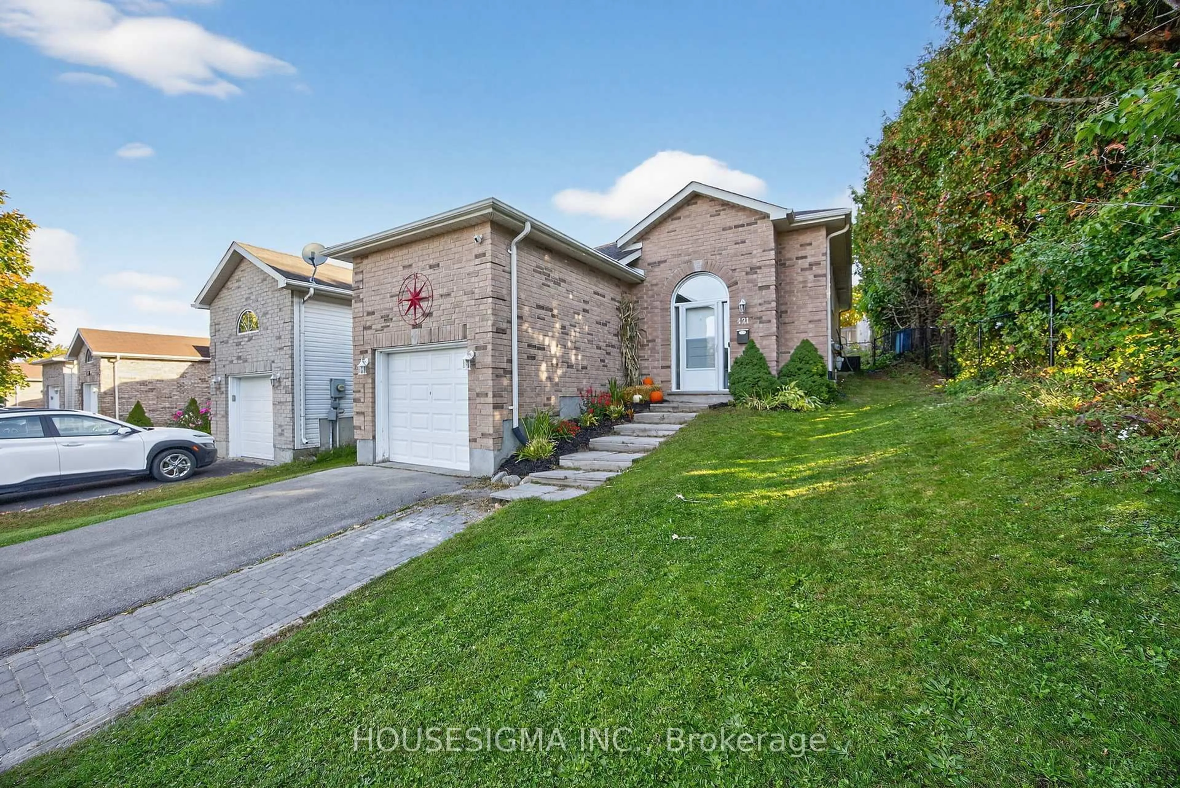 Unknown for 421 Irwin St, Midland Ontario L4R 2V6