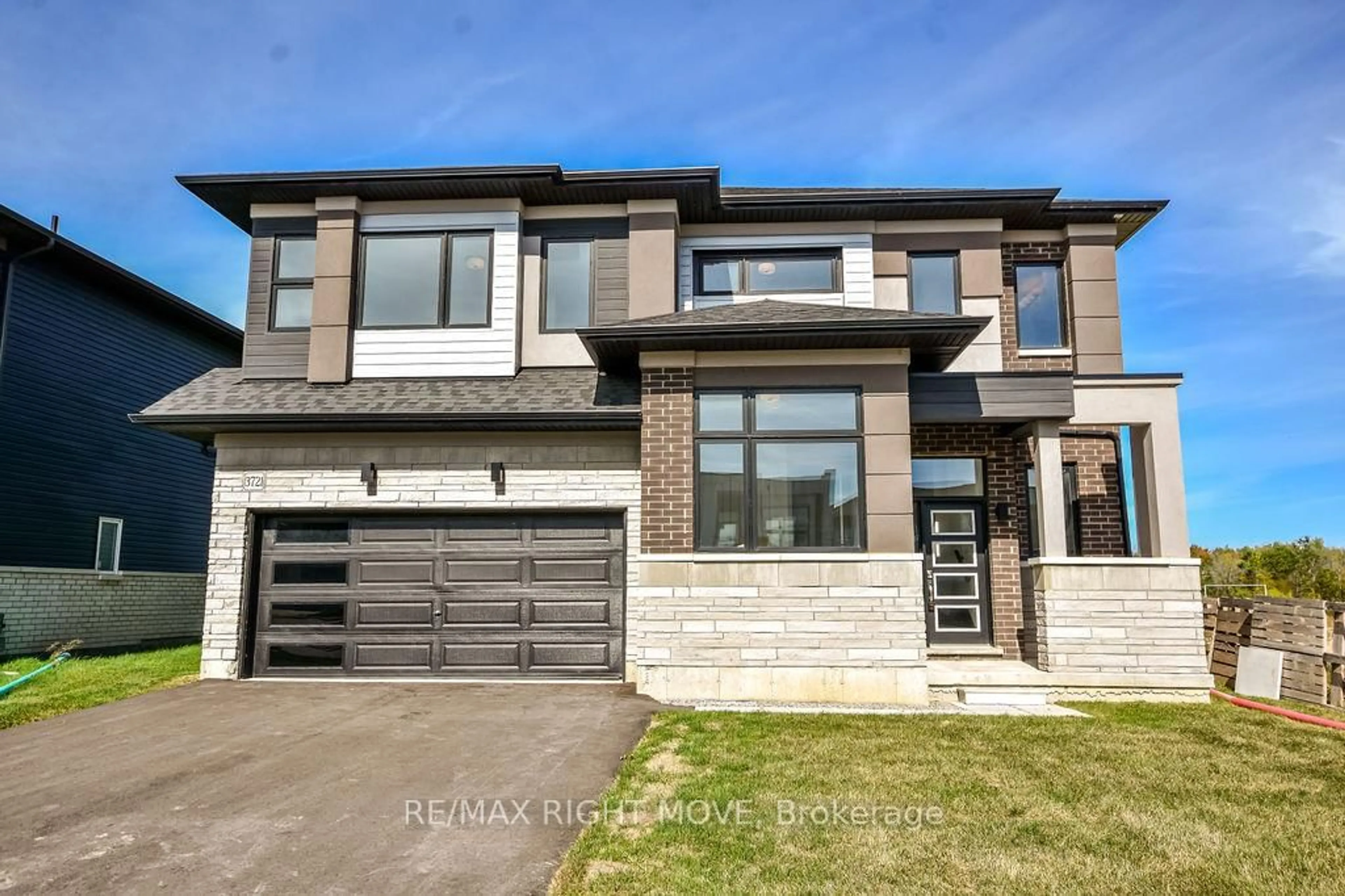 Home with brick exterior material, street for 3721 Quayside Dr, Severn Ontario L3V 8M9