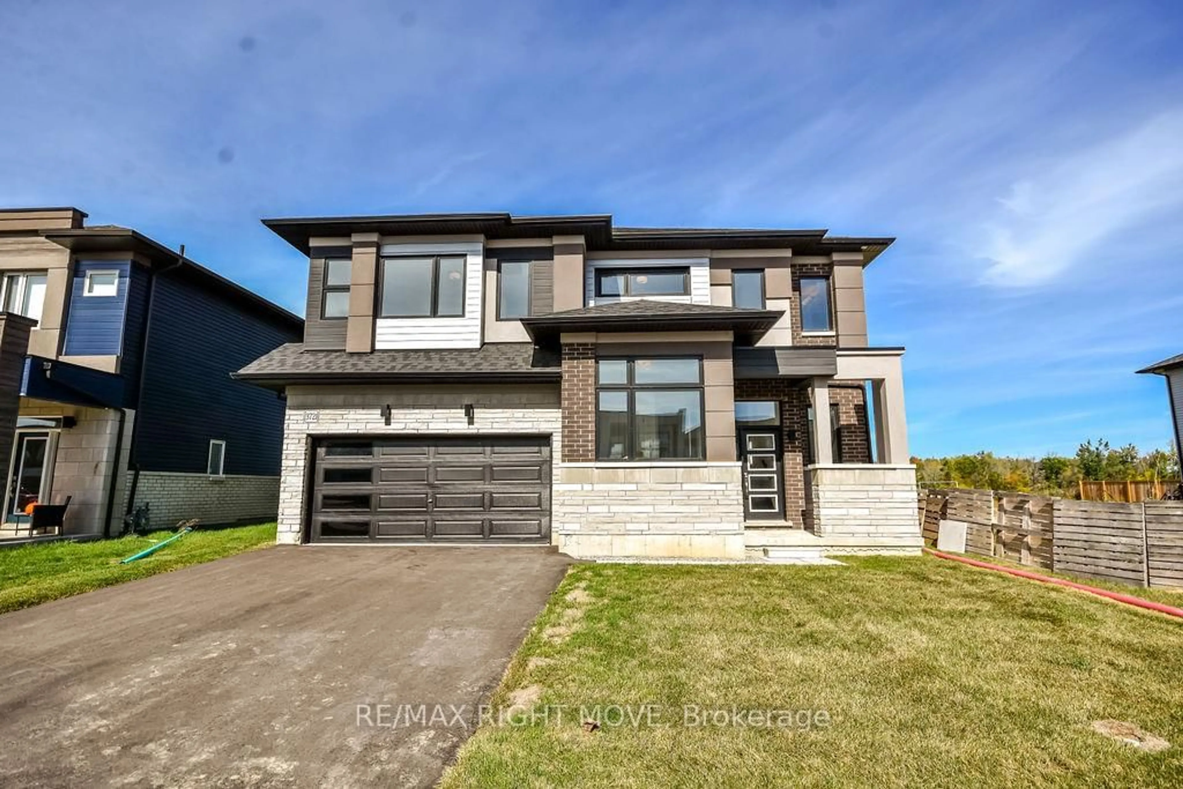 Home with brick exterior material, street for 3721 Quayside Dr, Severn Ontario L3V 8M9