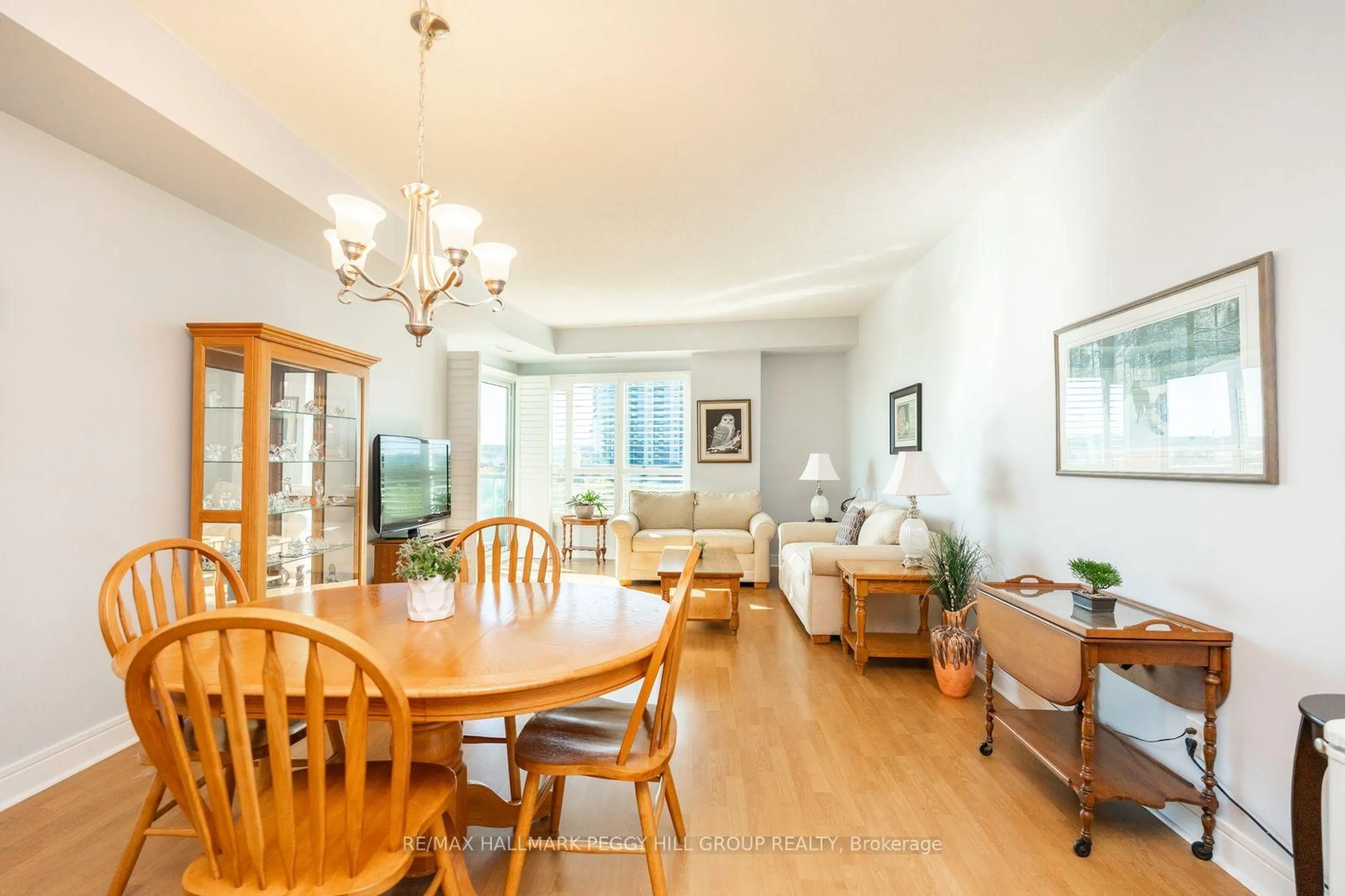 Dining room, unknown for 2 Toronto St #401, Barrie Ontario L4N 9R2
