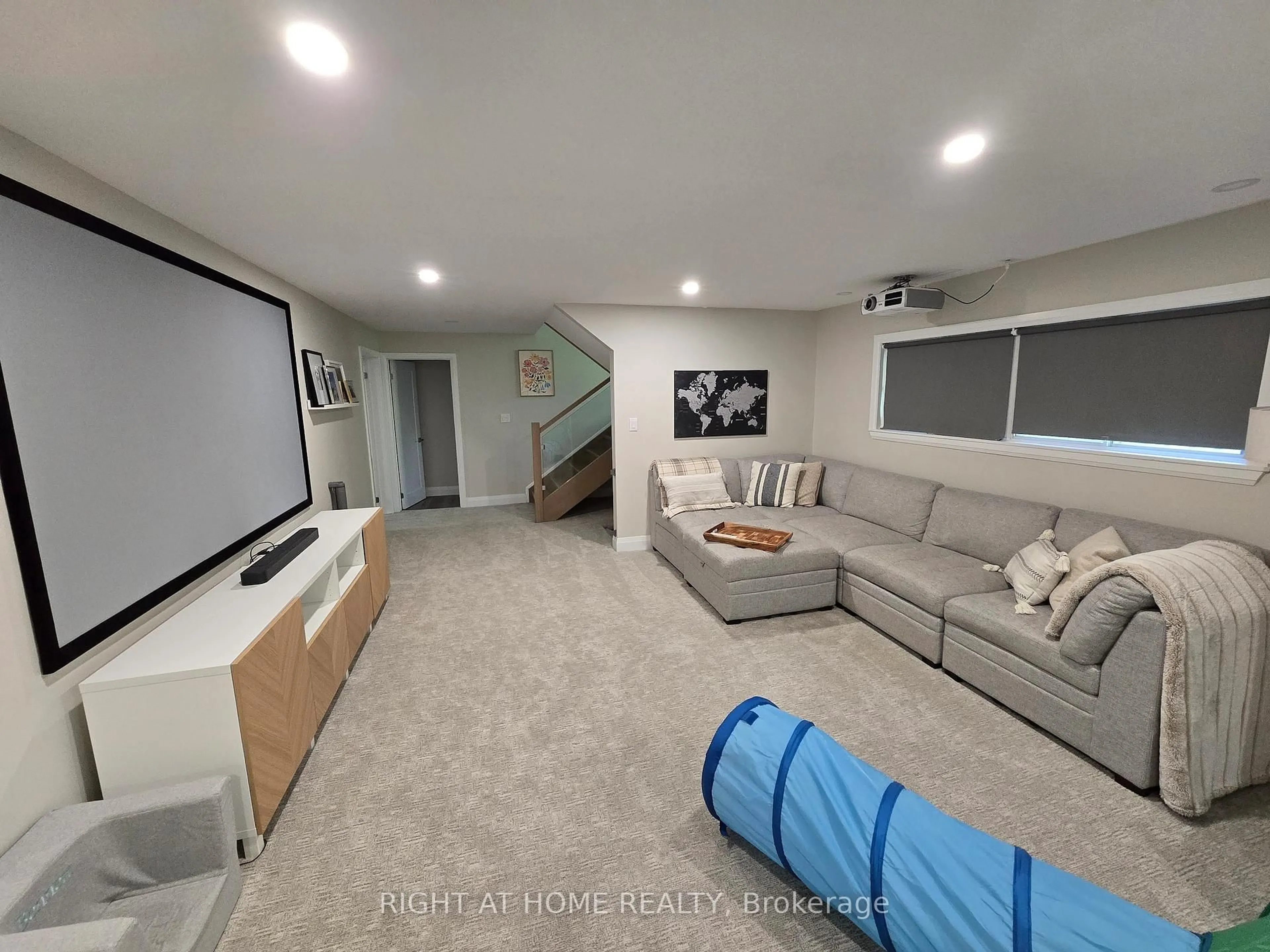 Unknown for 11 WOODLAND Cres, Oro-Medonte Ontario L4M 4Y8