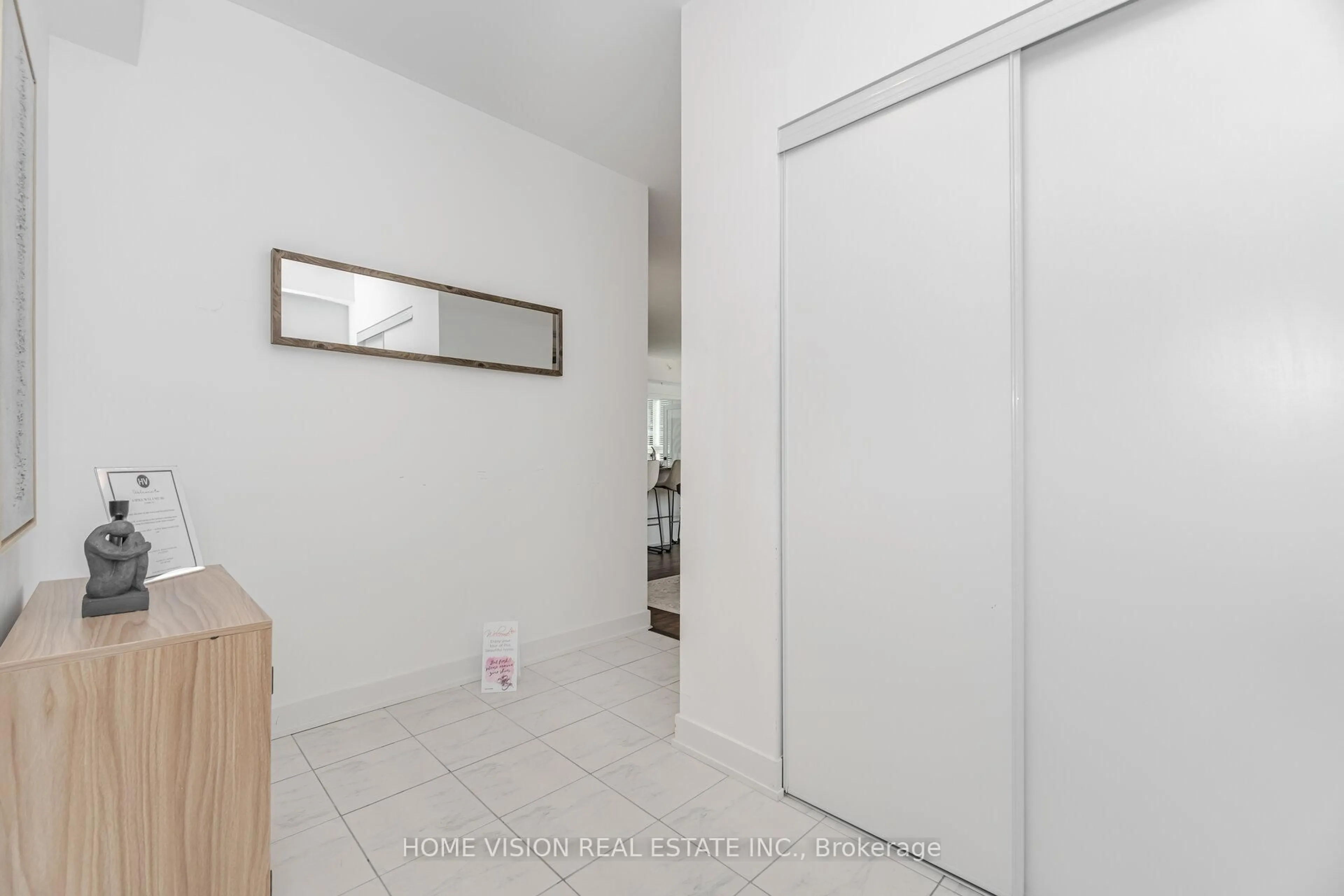Unknown for 6 Spice Way #311, Barrie Ontario L9J 0J9