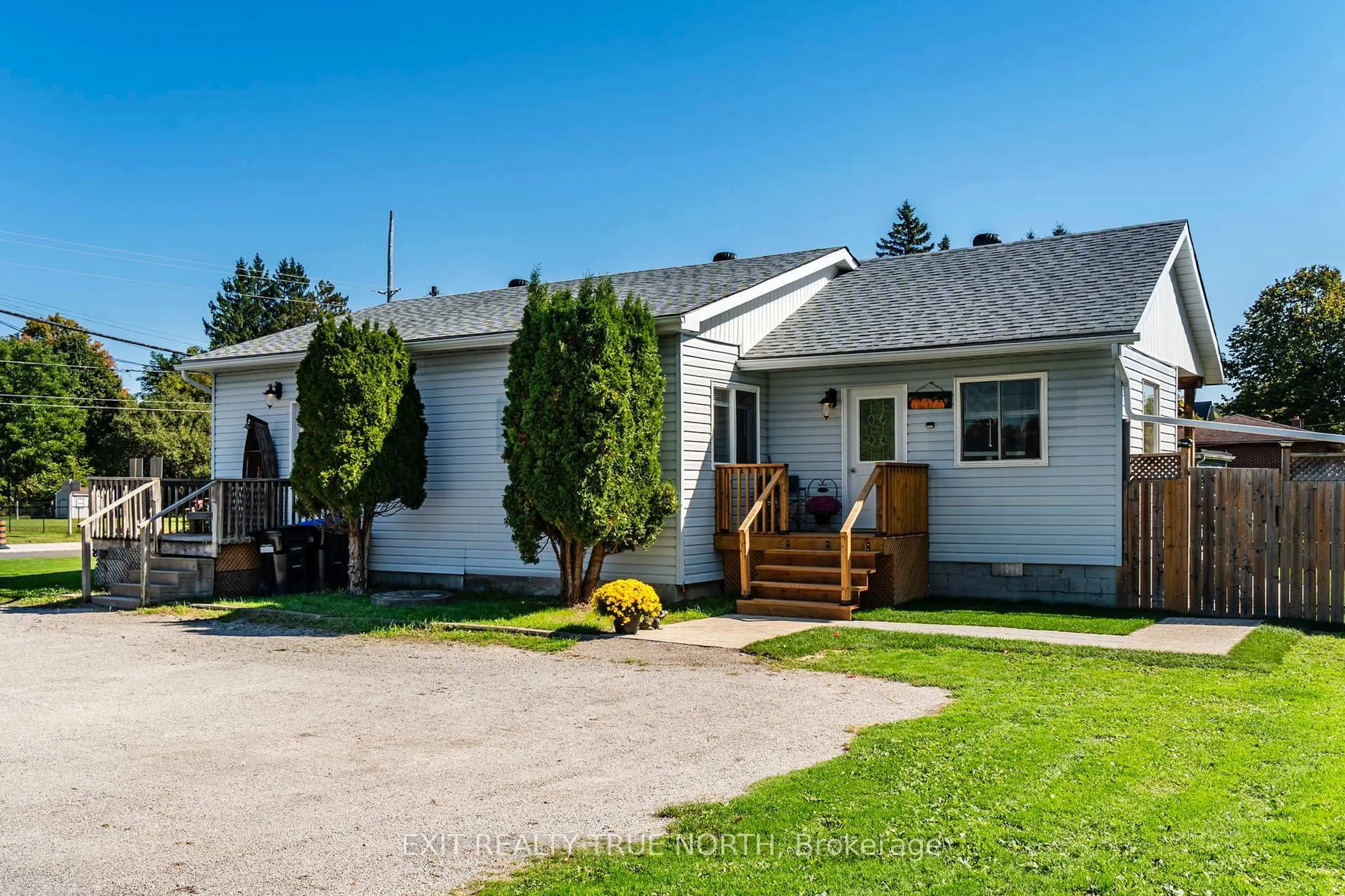 Home with vinyl exterior material, street for 8254 93 Highway, Tiny Ontario L0K 2E0