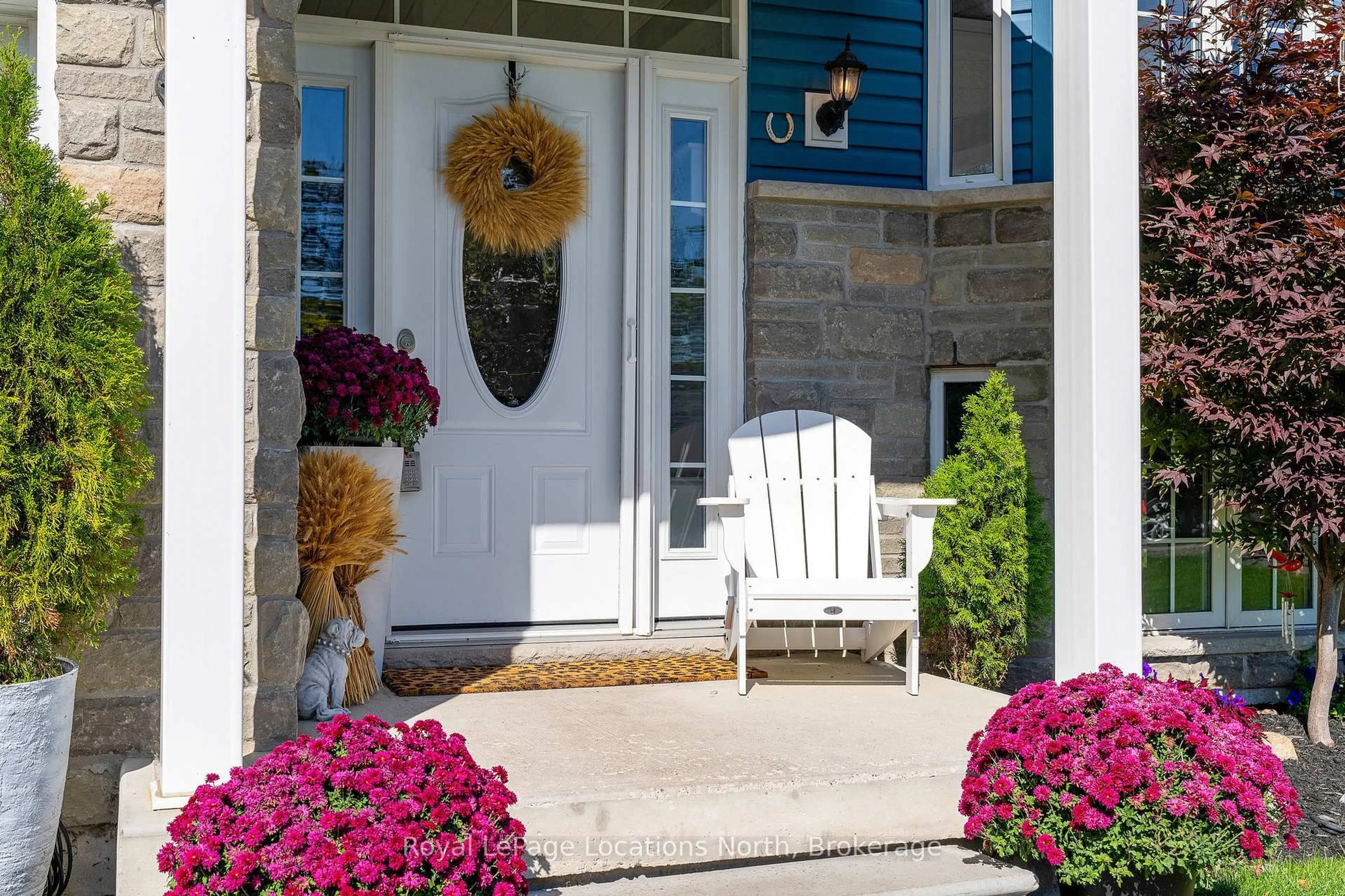 Indoor entryway for 86 Marilyn Ave, Wasaga Beach Ontario L9Z 2Y1