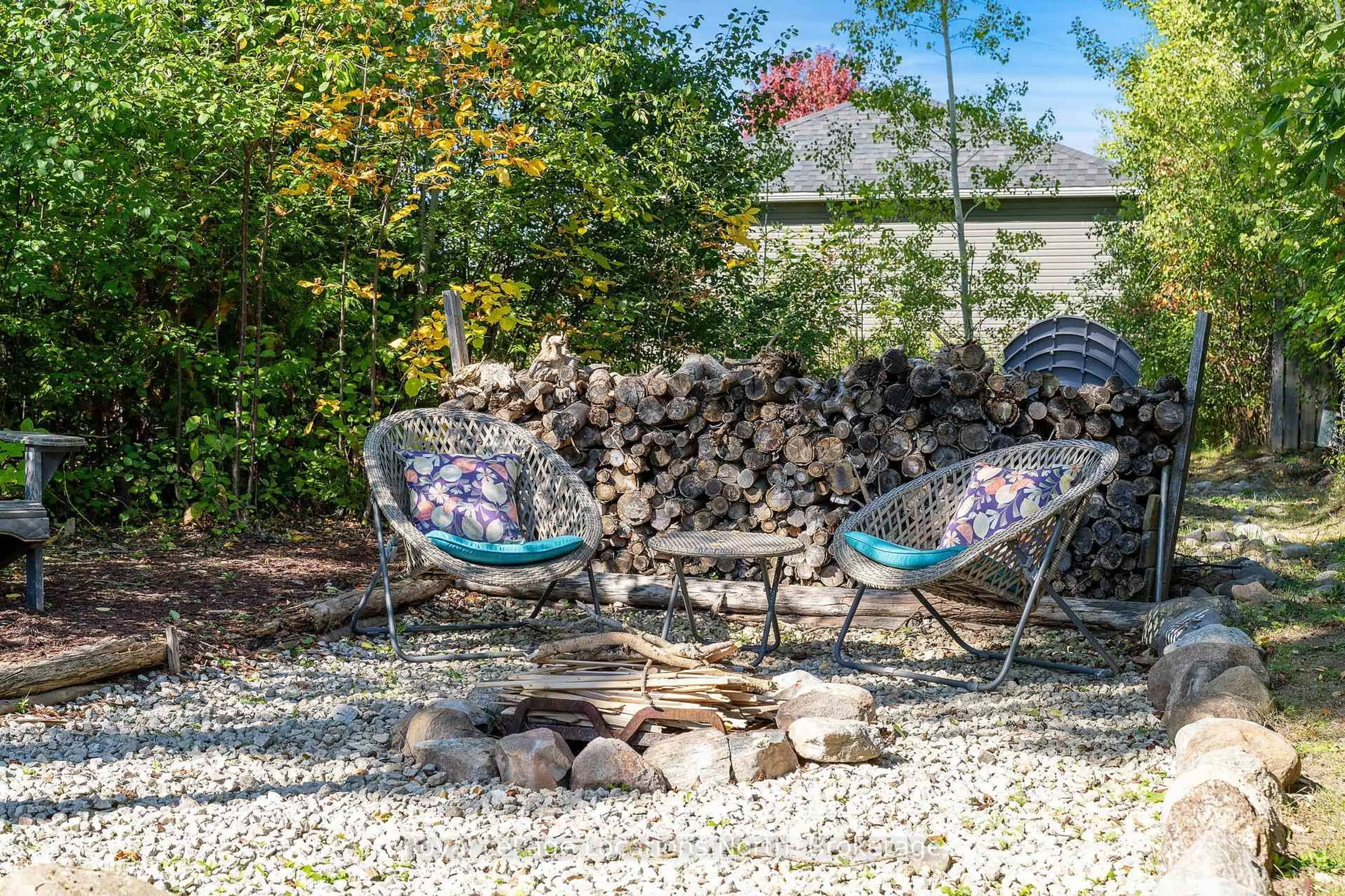 Patio, unknown for 86 Marilyn Ave, Wasaga Beach Ontario L9Z 2Y1