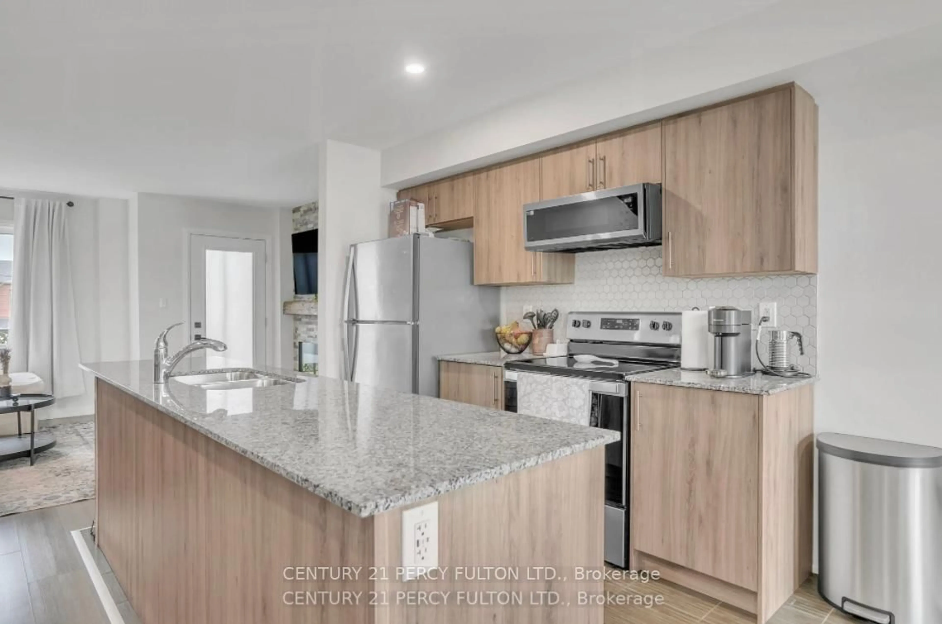 Open concept kitchen, unknown for 89 Fairlane Ave, Barrie Ontario L9L 0M9