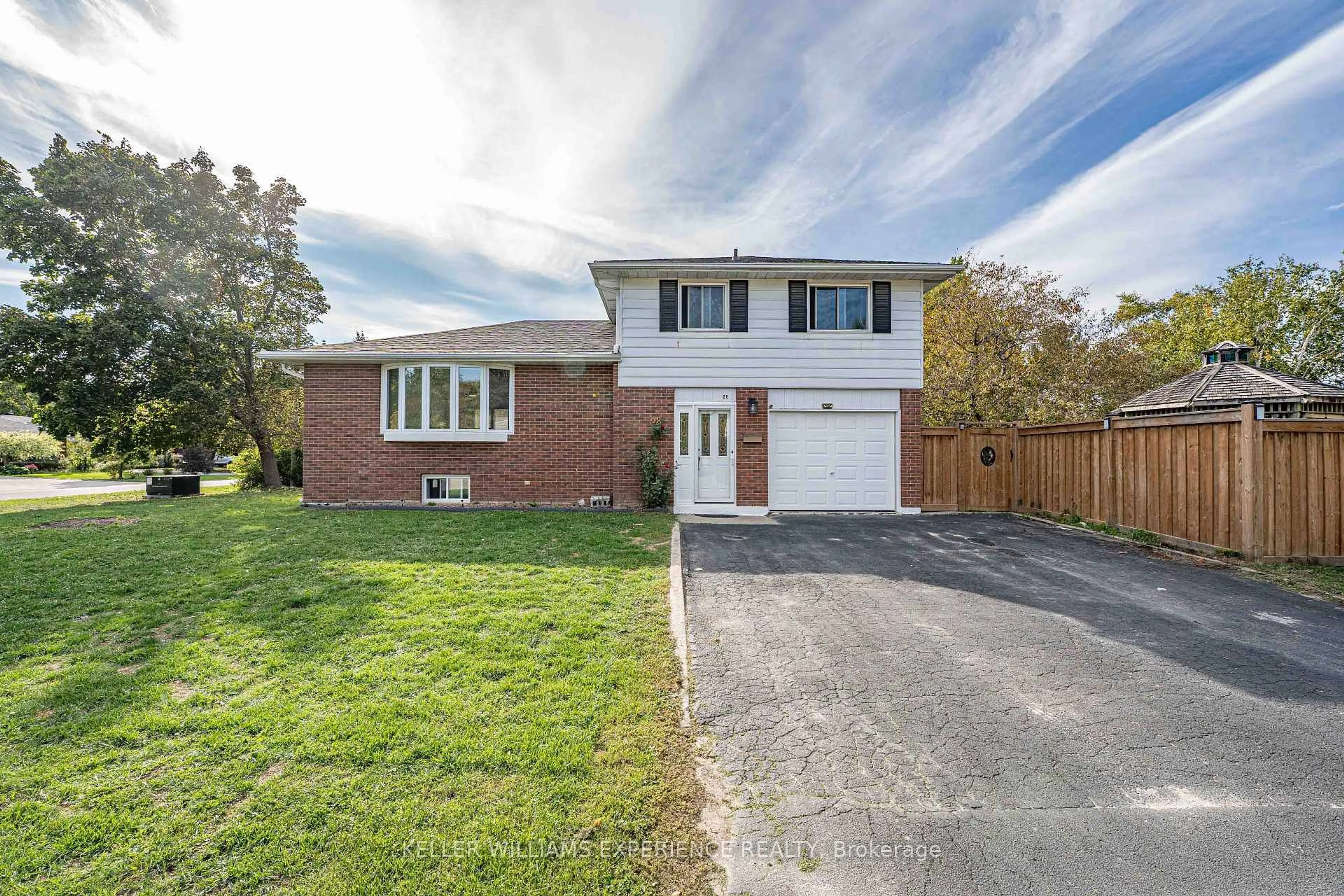 Home with brick exterior material, street for 28 GIBBARD Cres, Collingwood Ontario L9Y 2C1