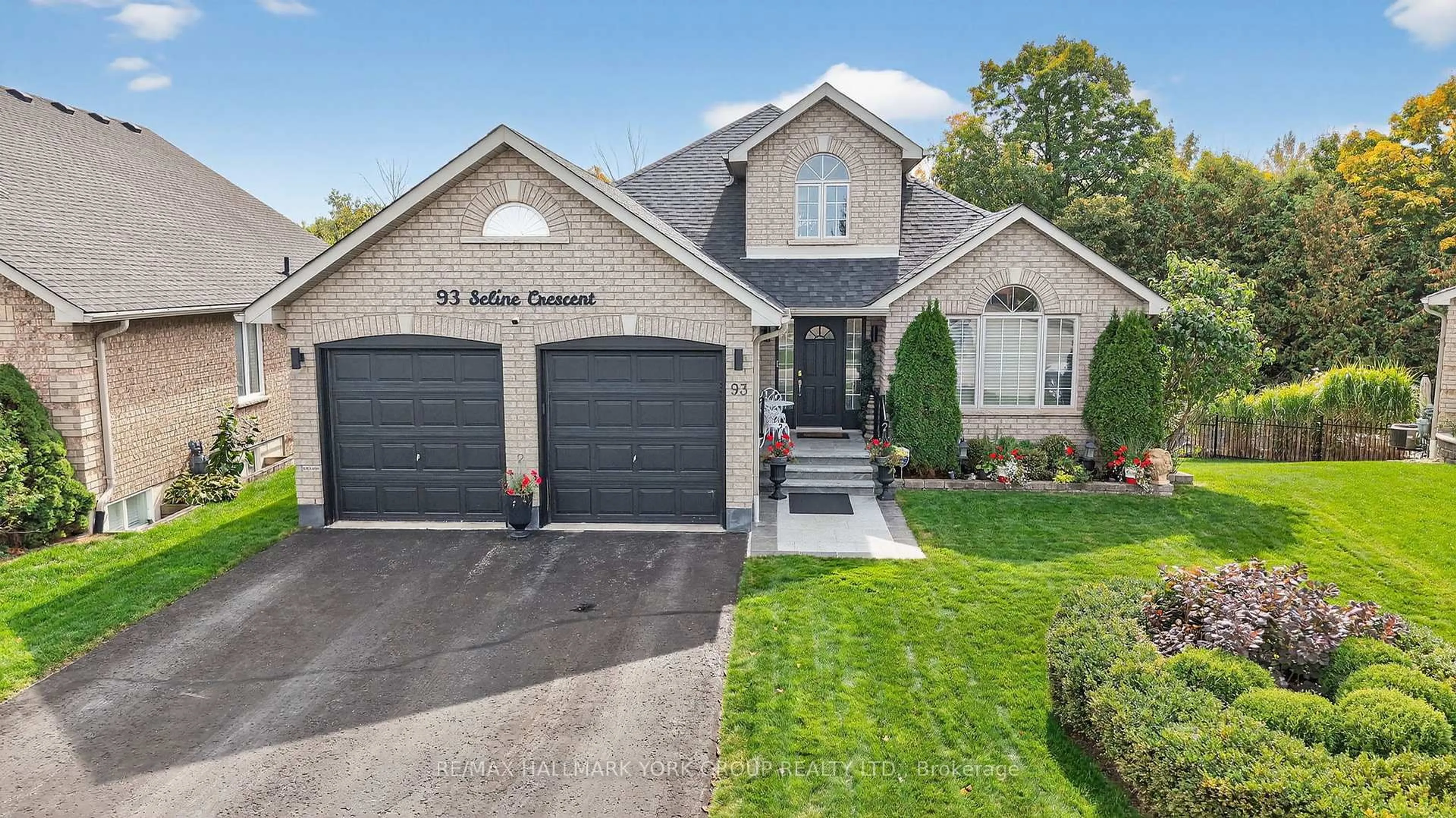 Home with brick exterior material, street for 93 Seline Cres, Barrie Ontario L4N 5V7